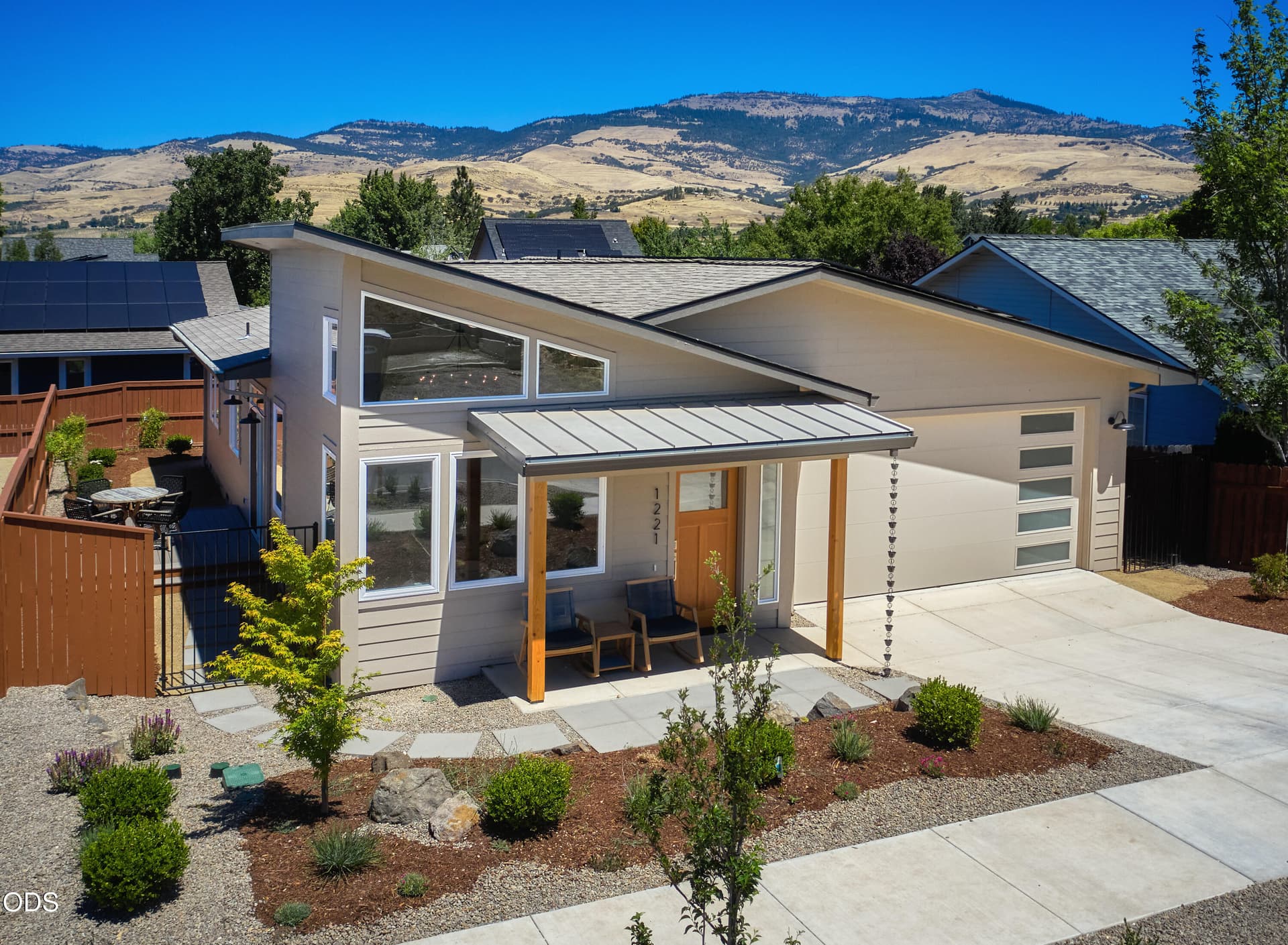 1221 Kirk Ln_Ashland-01. Photo 1 of 49, 1221 Kirk, Ashland, OR 97520