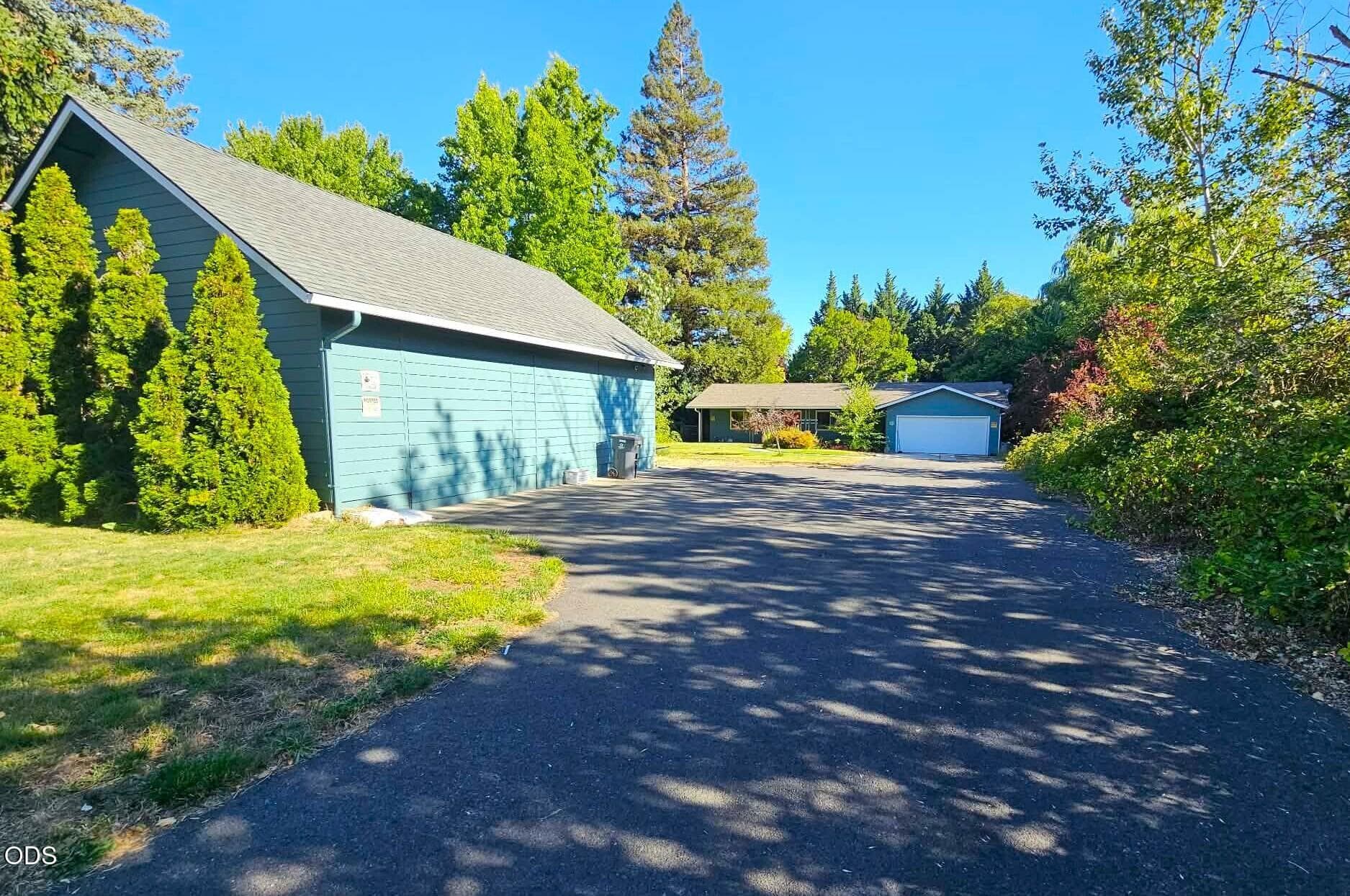 Front View 3. Photo 2 of 11, 533 NW Midland Avenue, Grants Pass, OR 97526