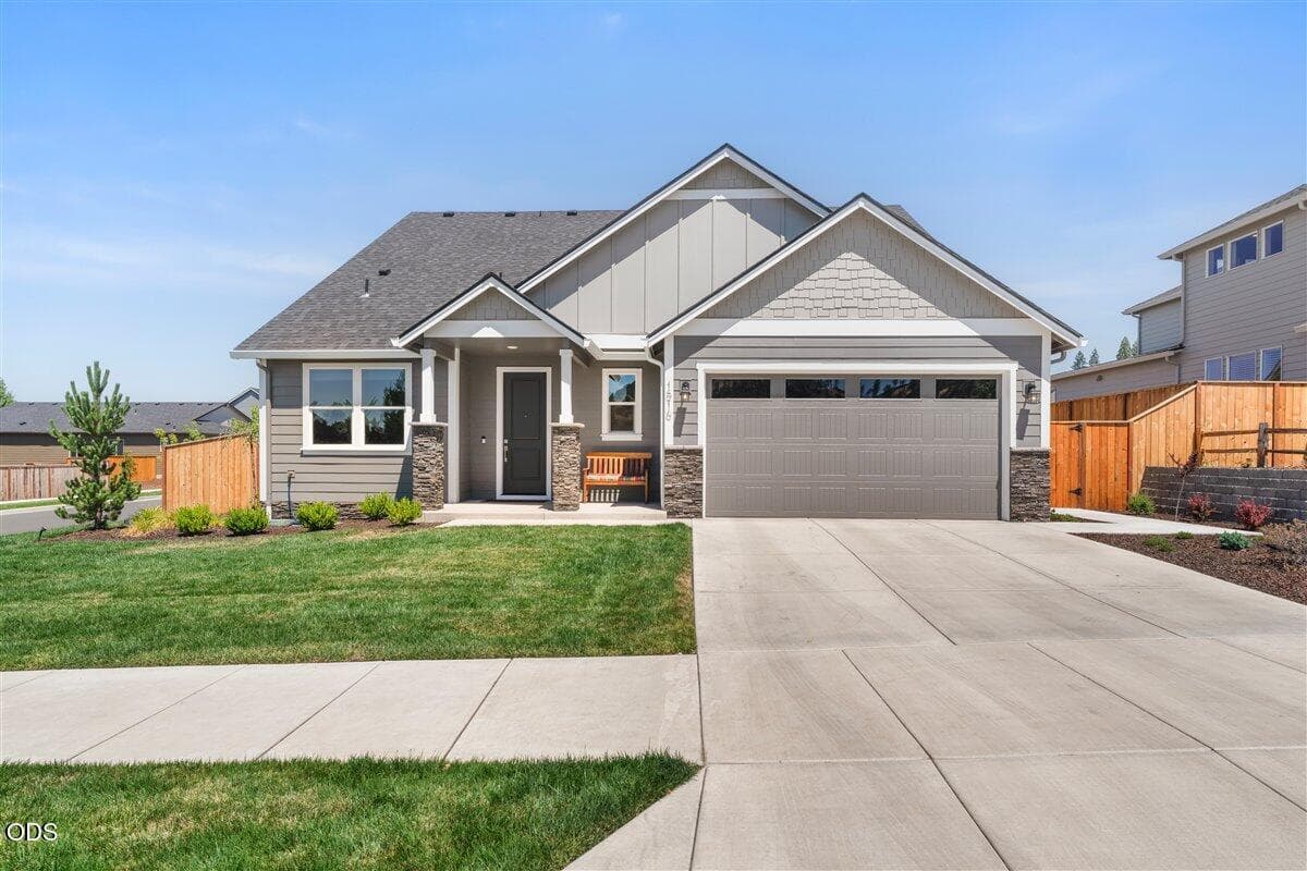 01-Home 1. Photo 1 of 30, 1516 Poppy Ridge Drive, Eagle Point, OR 97524