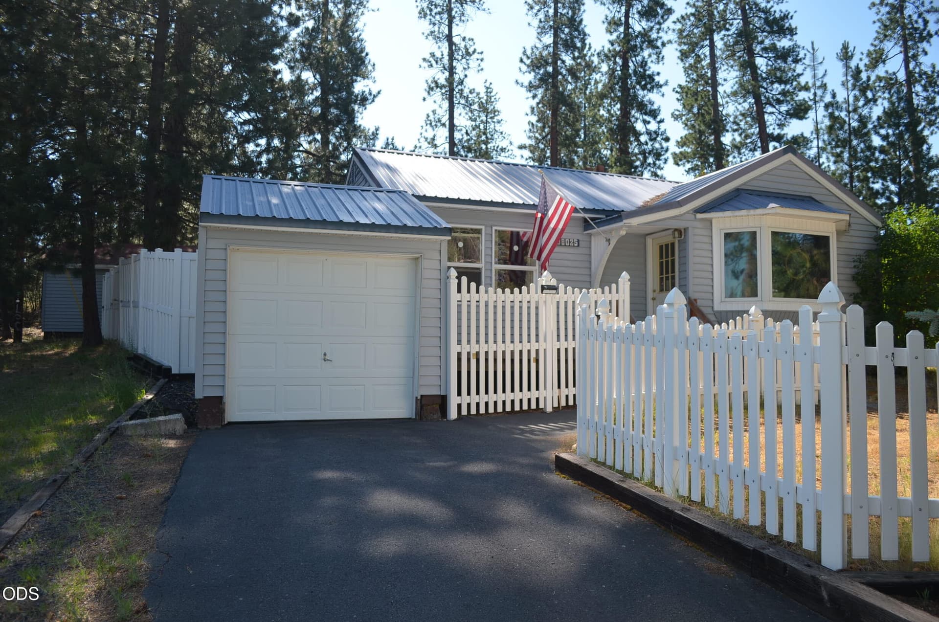 DSC_0636. Photo 1 of 31, 138025 Hillcrest Street, Gilchrist, OR 97737