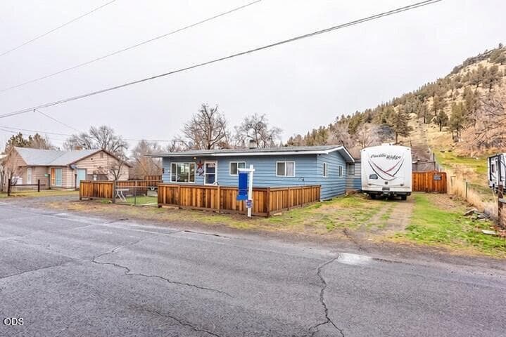 FOH1. Photo 2 of 23, 900 SE Willowdale Drive, Prineville, OR 97754