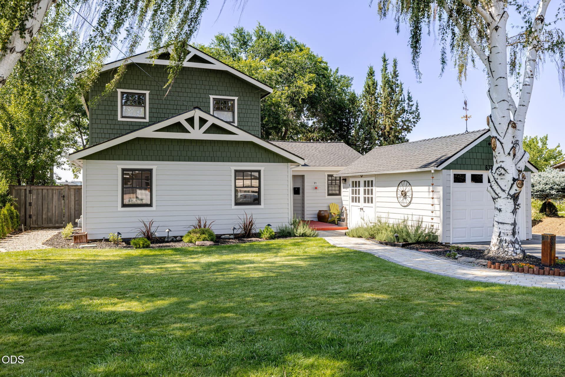 46-web-or-mls-Tyler_Phillips_Photography. Photo 2 of 65, 637 NW Canyon Drive, Redmond, OR 97756