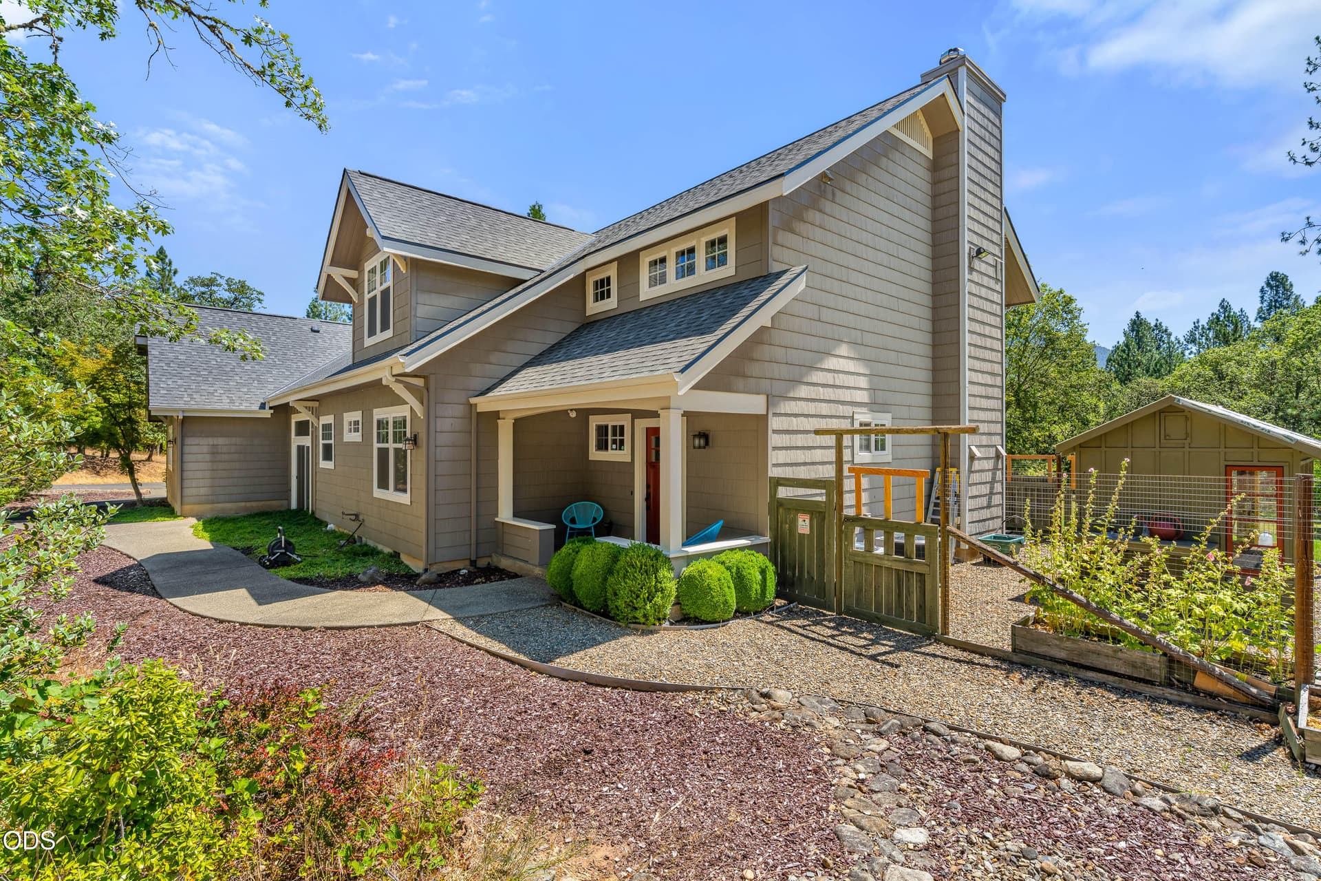 12-EXT (4 of 21). Photo 4 of 49, 375 Mountain Paradise Drive, Grants Pass, OR 97526