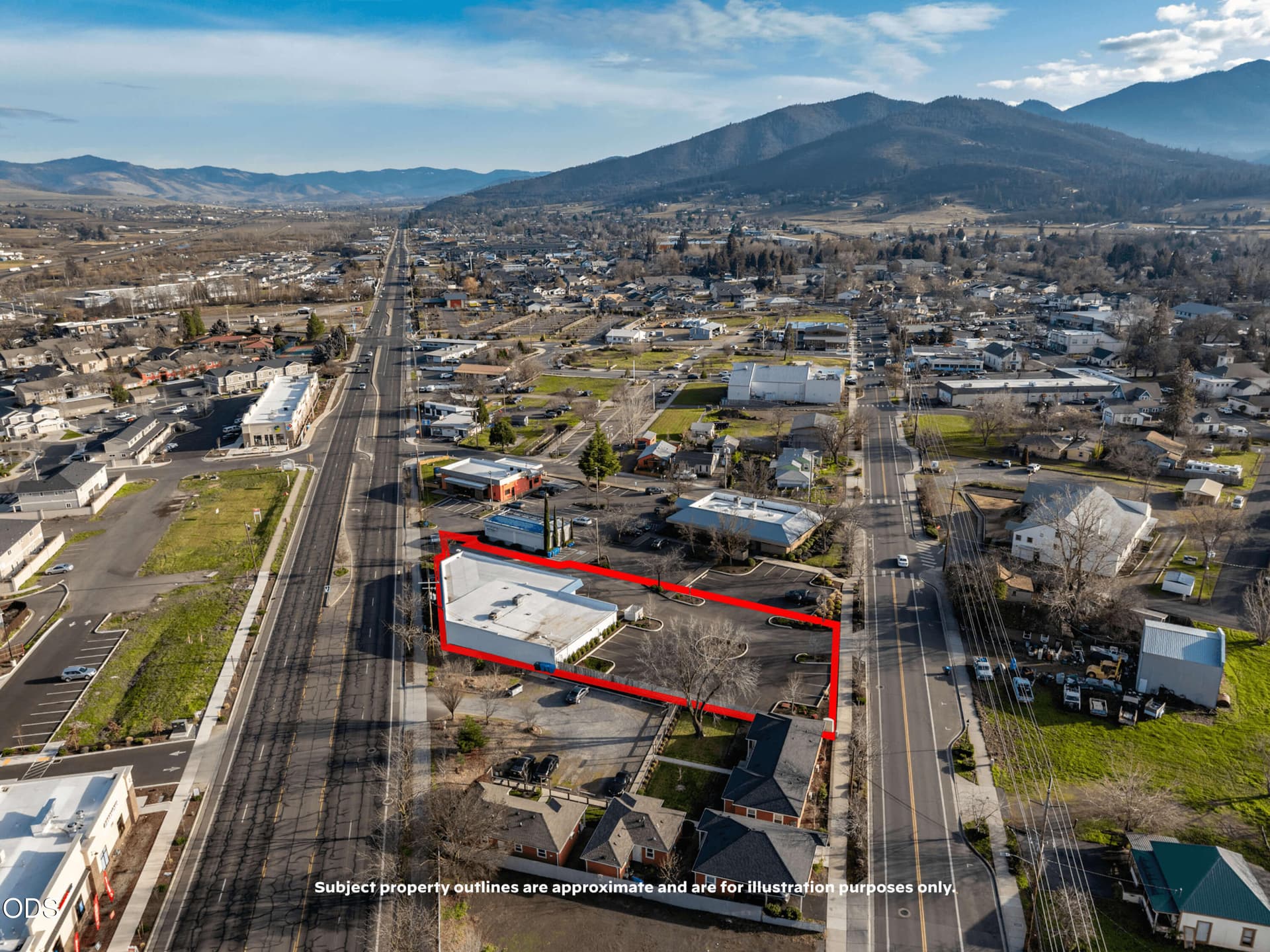 209-1. Photo 1 of 58, 209 N Pacific Highway, Talent, OR 97540