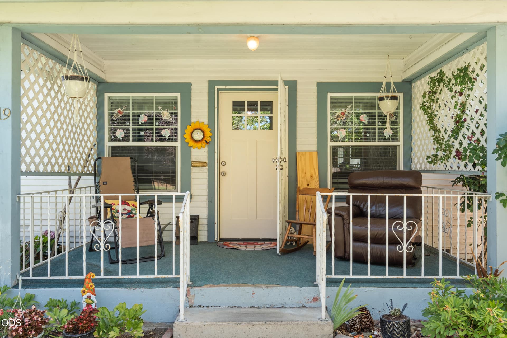 Front Porch. Photo 5 of 28, 19 Vancouver Avenue, Medford, OR 97504
