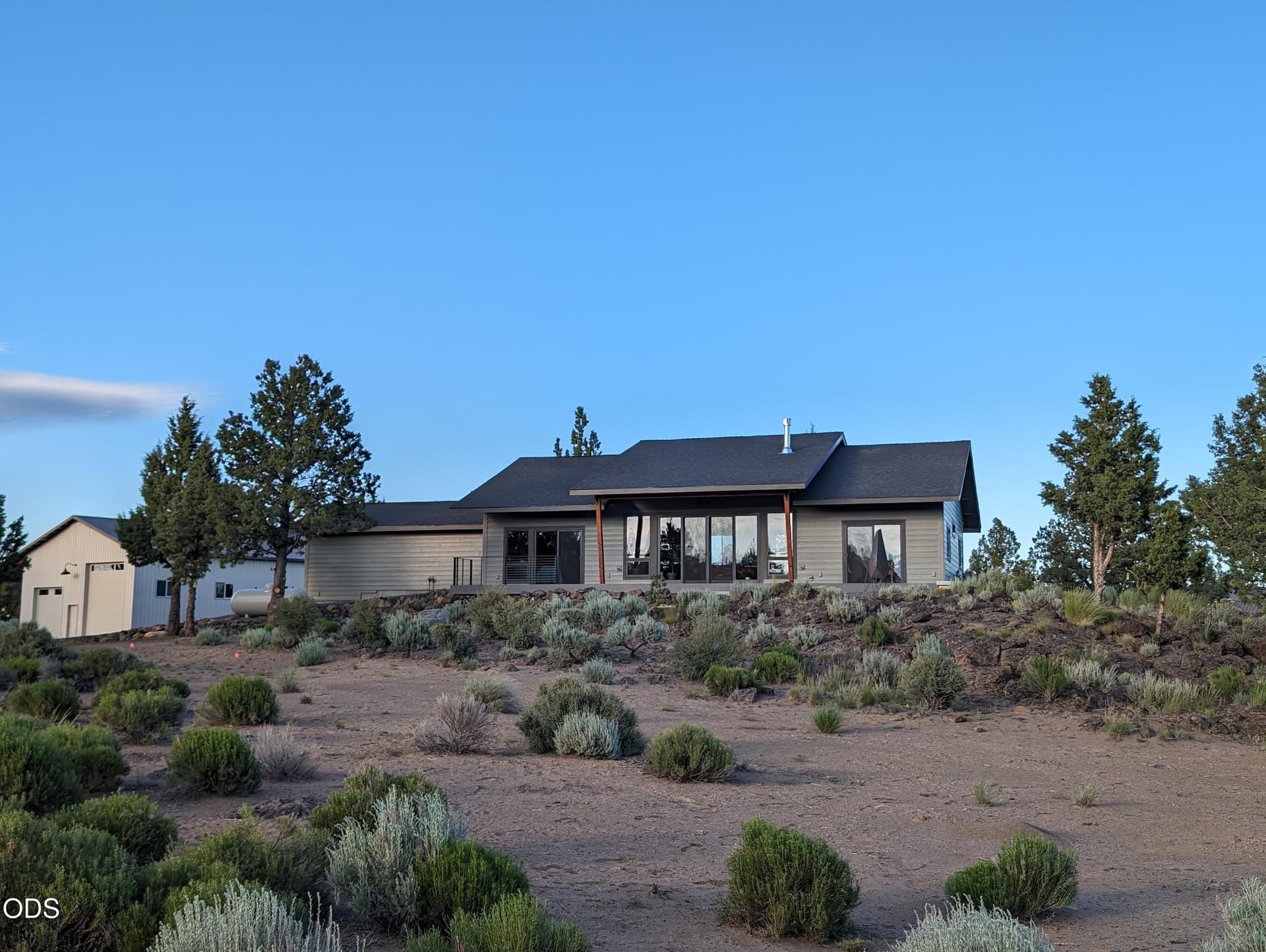 Single-level Home Plus Shop. Photo 5 of 80, 17740 Ox Spur Court, Bend, OR 97703