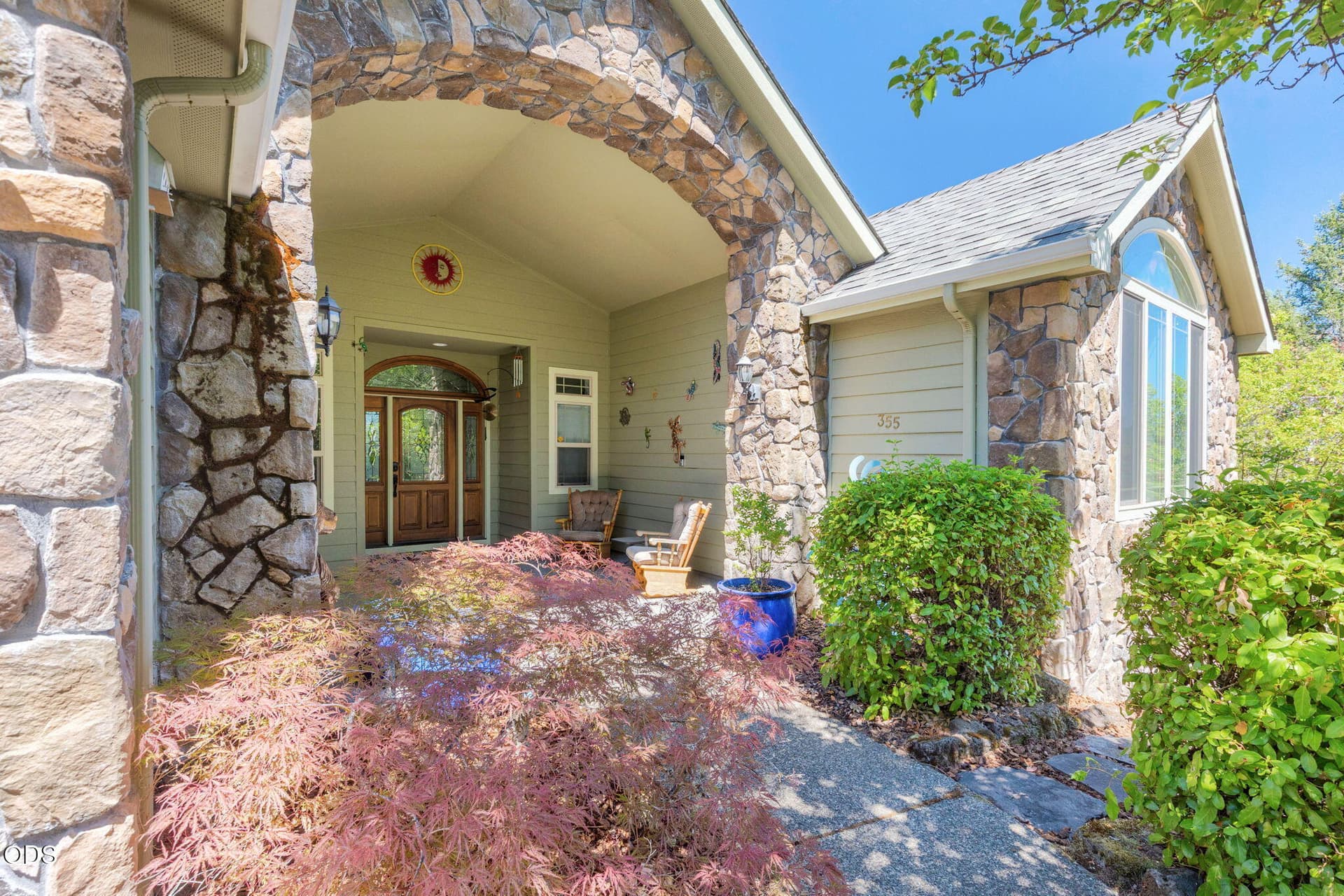 3-web-or-mls-355-madrone-ridge-dr. Photo 1 of 60, 355 Madrone Ridge Drive, Grants Pass, OR 97527