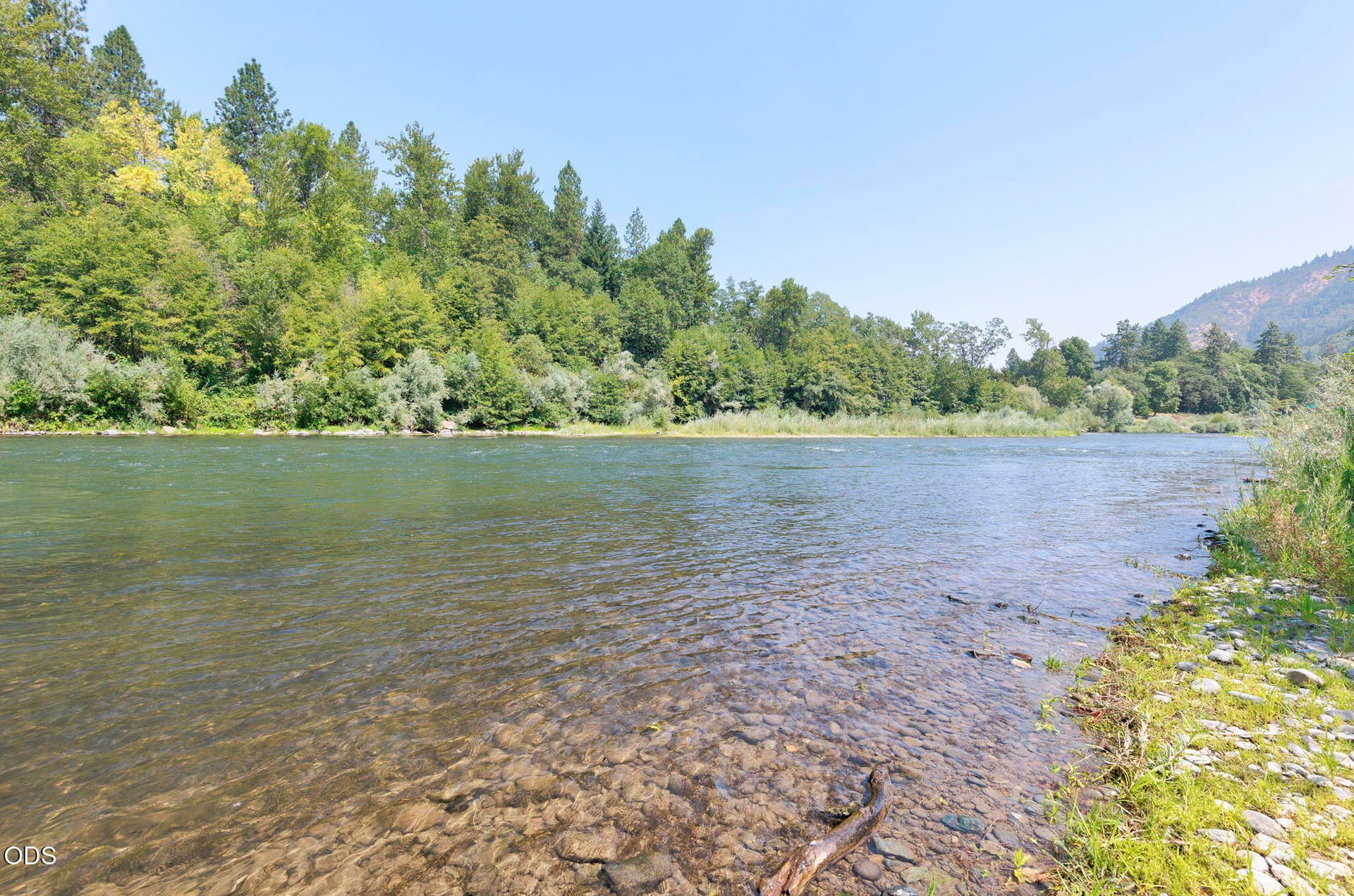 view. Photo 1 of 17, 7010 Rogue River Highway, Grants Pass, OR 97527