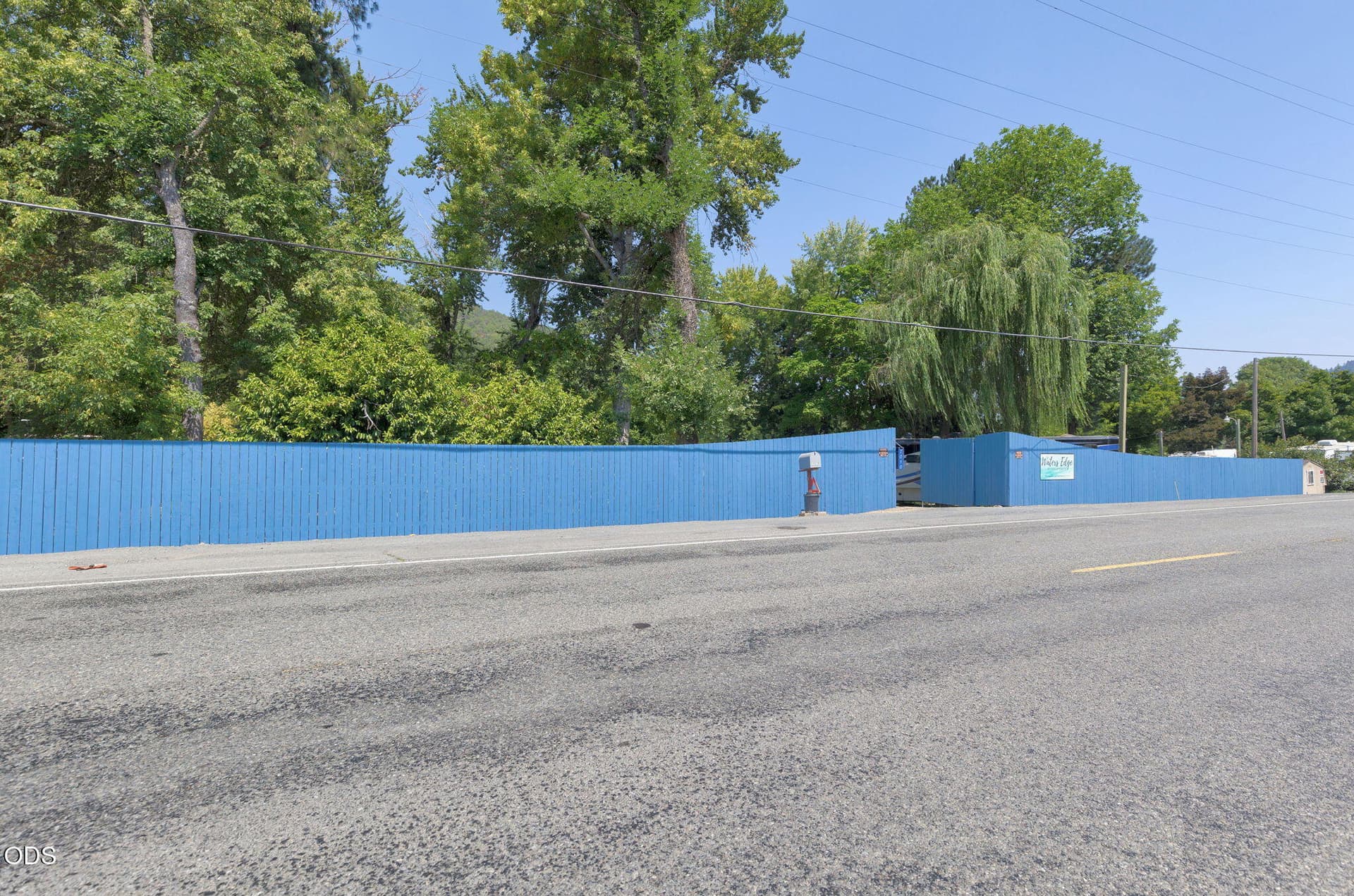 2-web-or-mls-7010-rogue-river-hwy. Photo 2 of 17, 7010 Rogue River Highway, Grants Pass, OR 97527