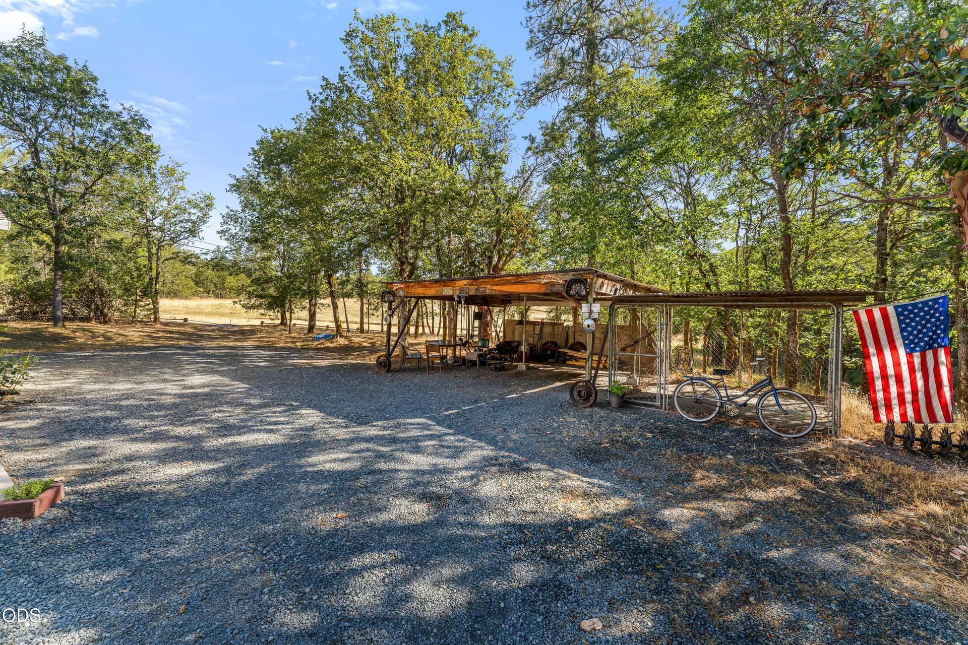 09-EXT (3 of 14). Photo 4 of 36, 7606 Monument Drive, Grants Pass, OR 97526