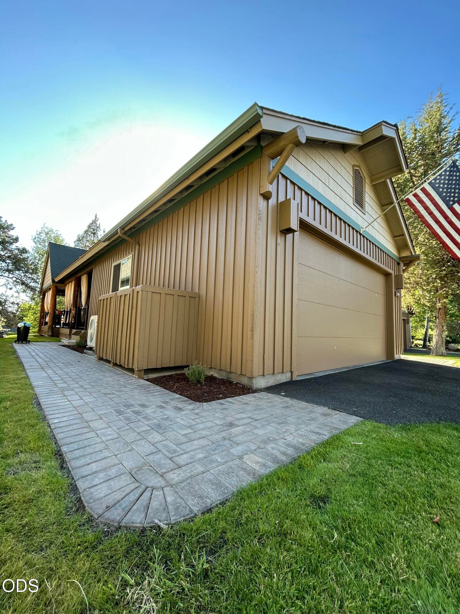 1000014188. Photo 1 of 15, 4614 Marsh Hawk Drive, Klamath Falls, OR 97601