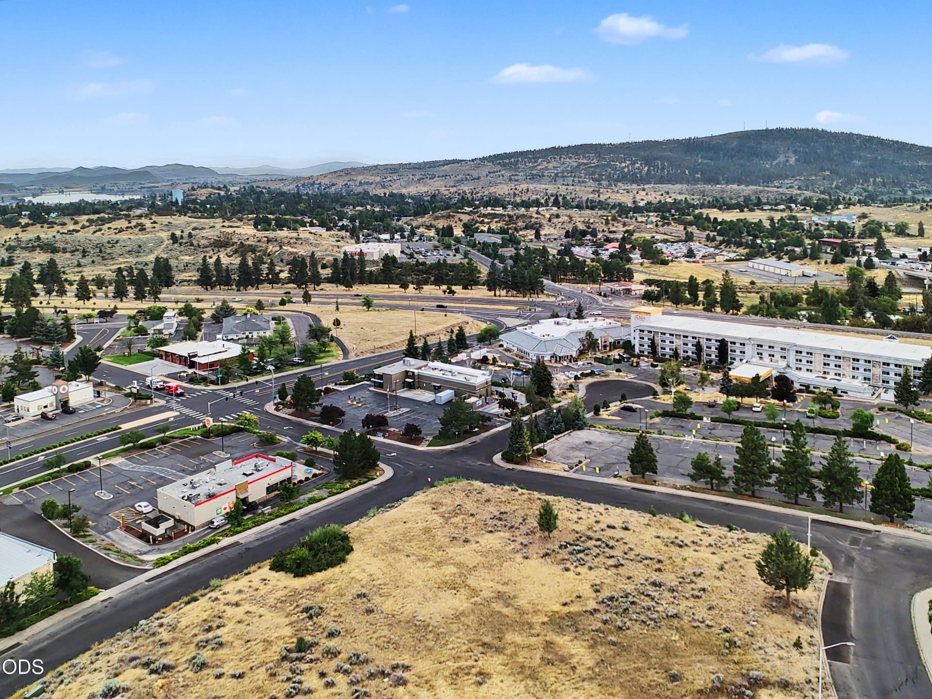 MAX_0006. Photo 4 of 11, Dahlia Street Unit 6 & 7, Klamath Falls, OR 97601