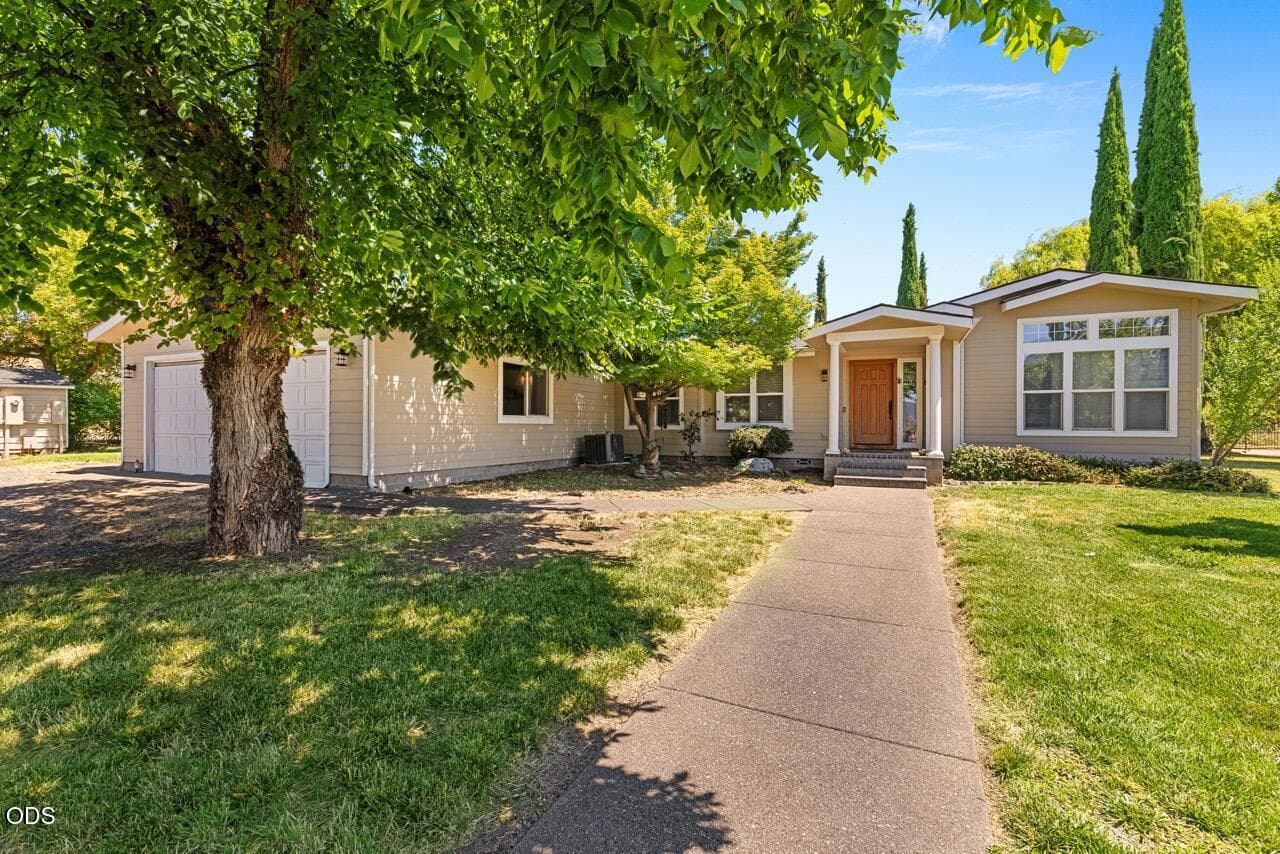 EP1A1194 Large. Photo 1 of 82, 501 Carter Lane, Ashland, OR 97520