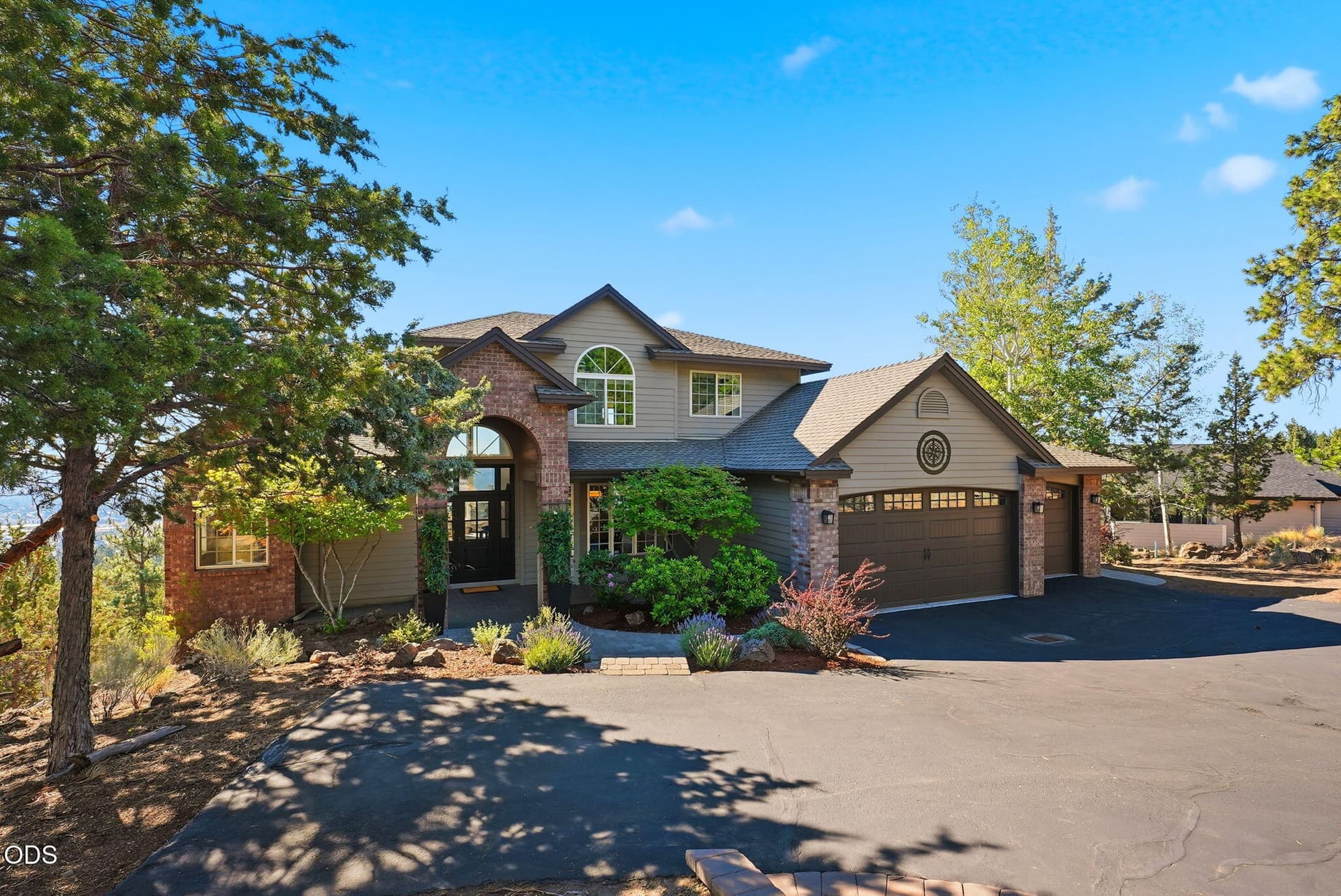 96-web-or-mls-Riley Visuals -106. Photo 4 of 78, 1019 NW Hale Court, Bend, OR 97703