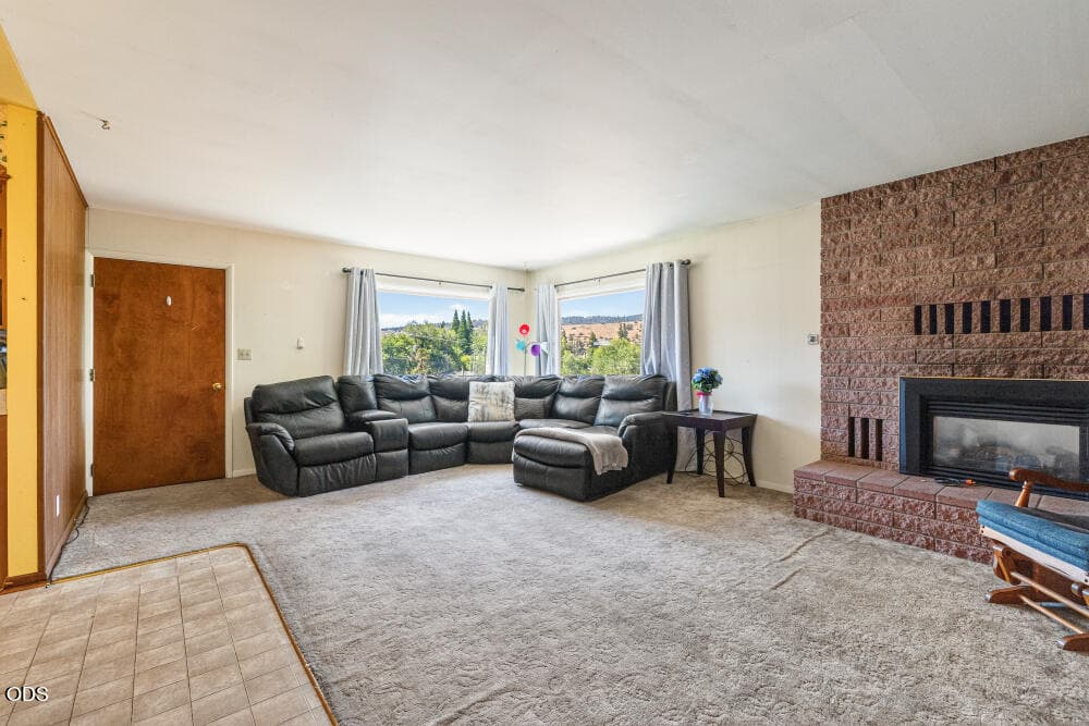 391AddisonSt-2. Photo 5 of 24, 391 Addison Street, Klamath Falls, OR 97601