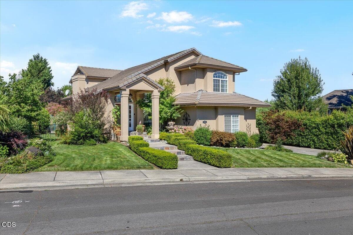 06-CI_8073. Photo 1 of 45, 3270 Larue Drive, Medford, OR 97504