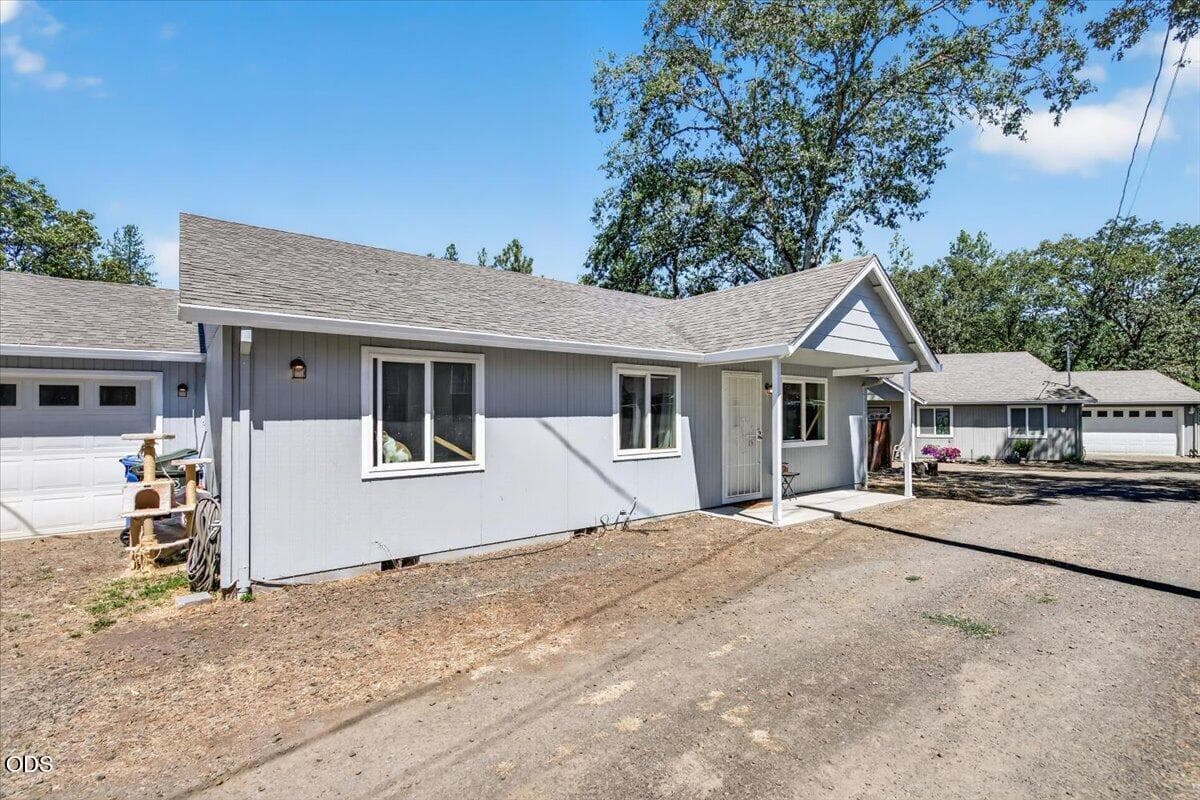 03-3. Photo 2 of 28, 82 Maple Street, Shady Cove, OR 97539