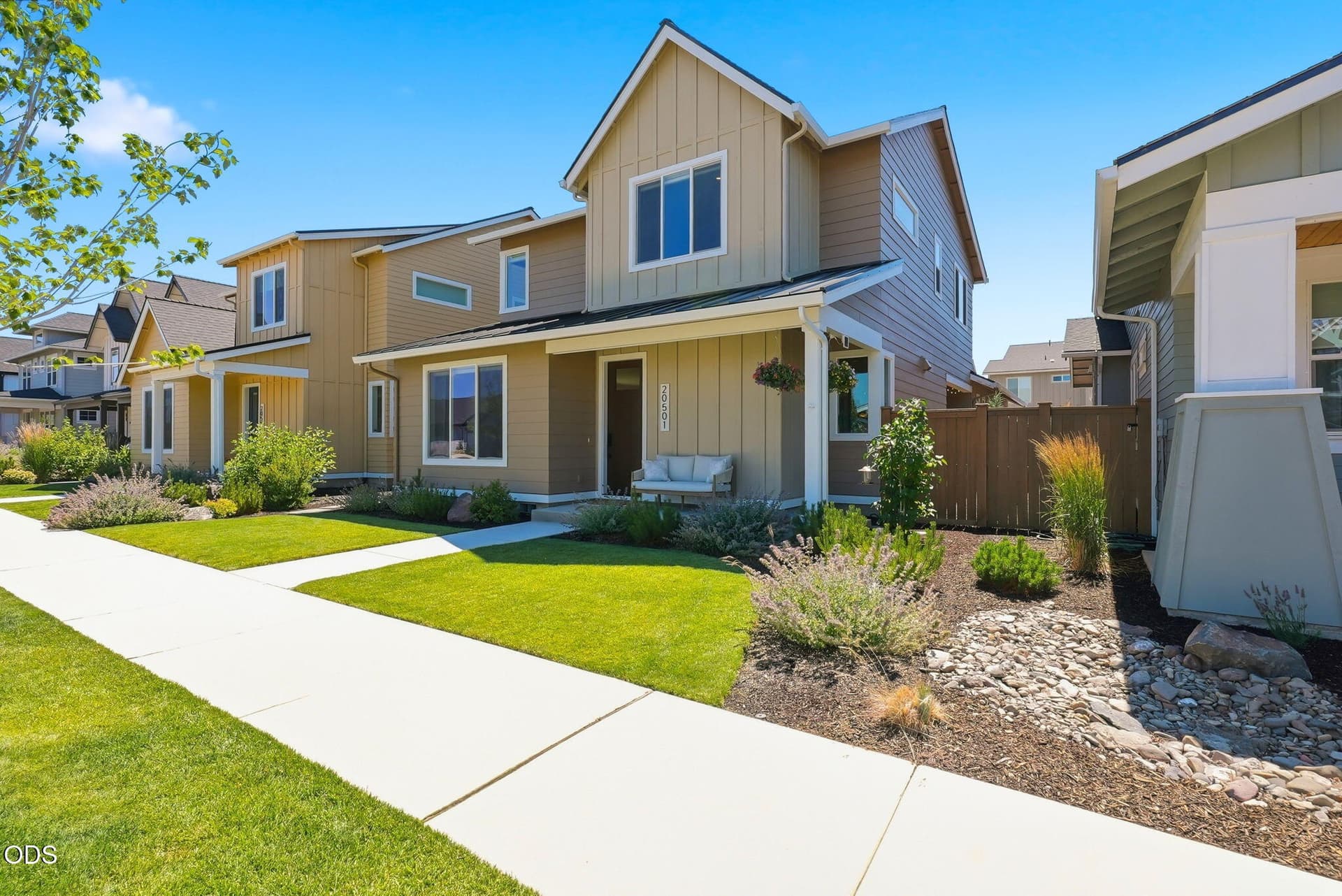 4-web-or-mls-Riley_Visuals-4. Photo 3 of 47, 20501 Aberdeen Drive, Bend, OR 97702