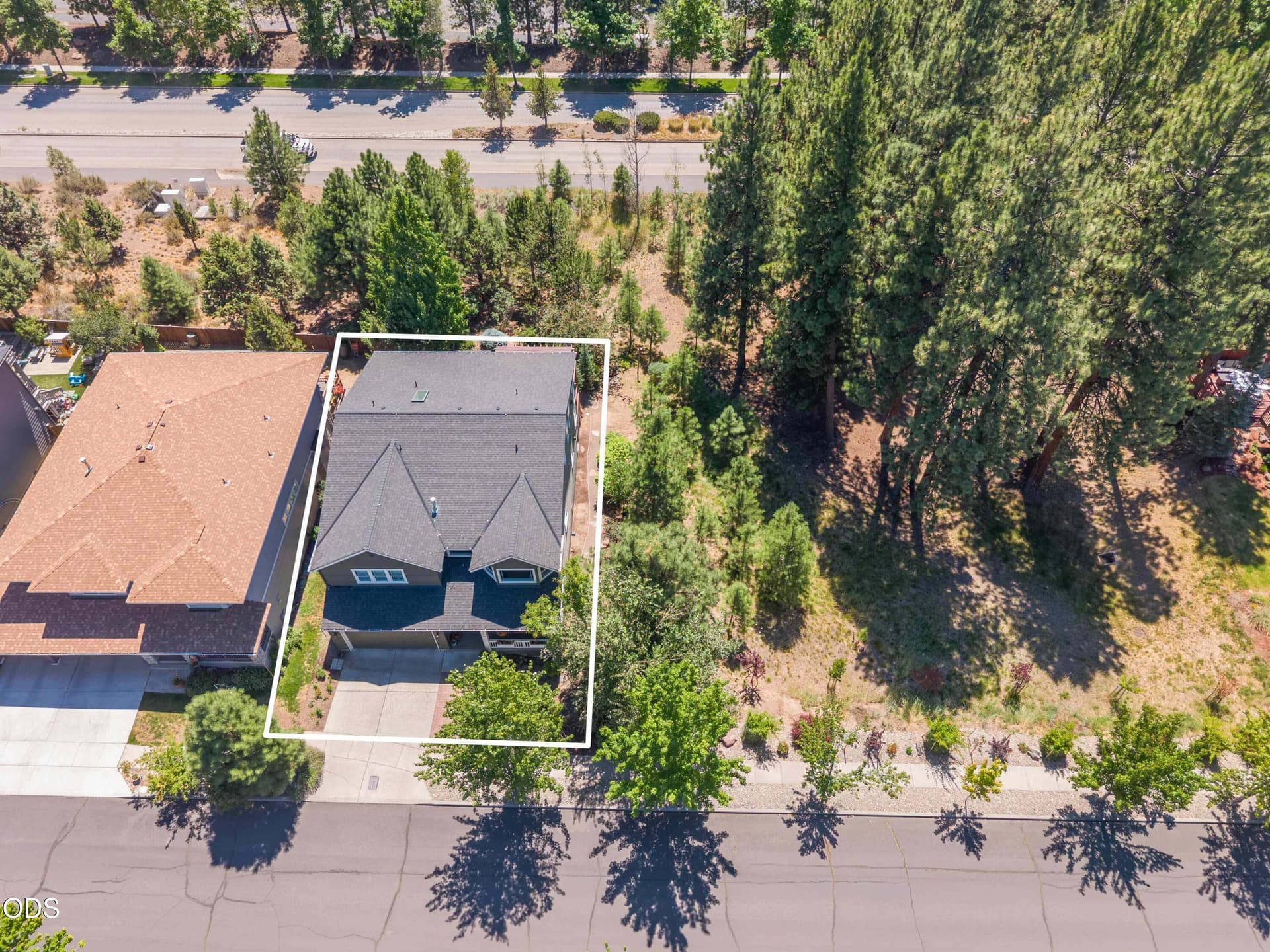 47-. Photo 2 of 54, 121 NW Outlook Vista Drive, Bend, OR 97703