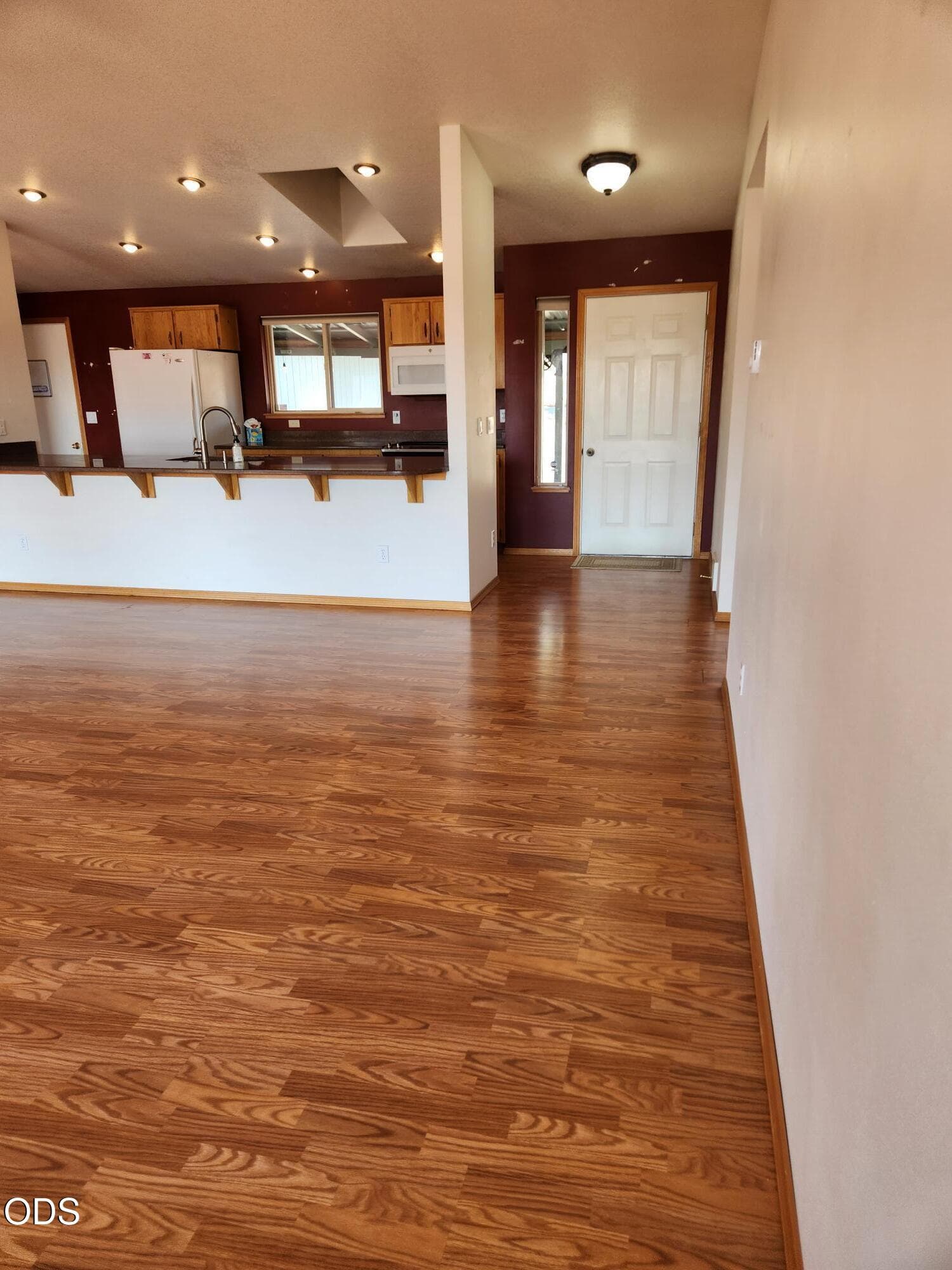 BridgesLivingroom2. Photo 4 of 29, 8152 SW Paious Drive, Culver, OR 97734