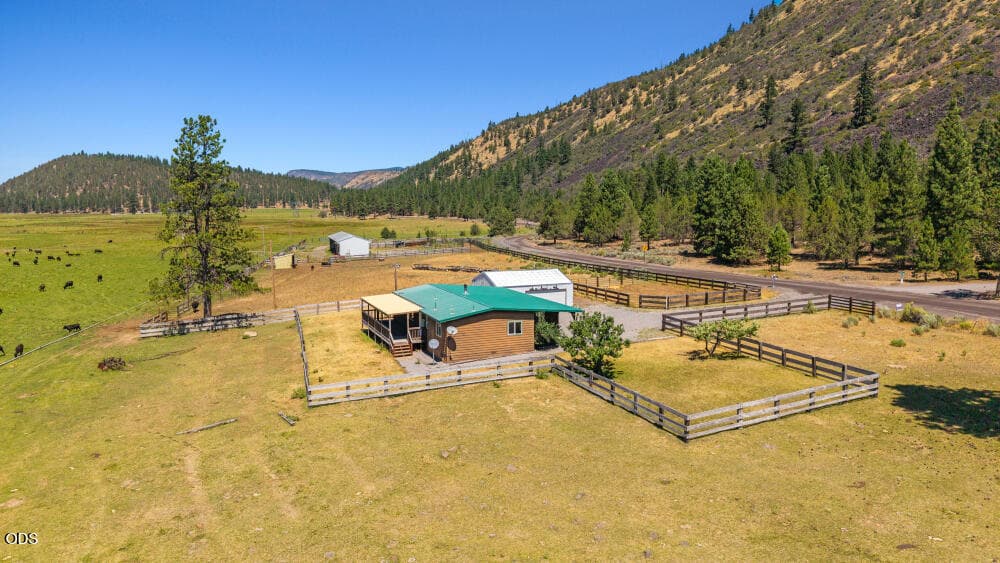 Bursell Ranch. Photo 2 of 40, 12046 Old Fort Road, Klamath Falls, OR 97601