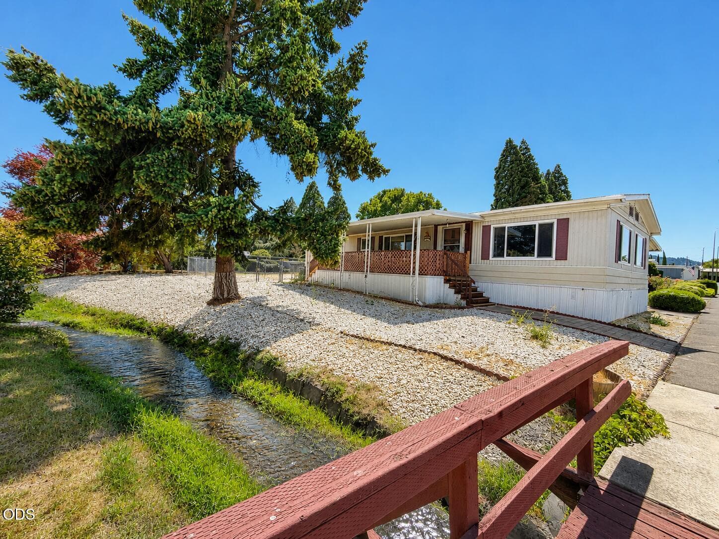 6074C97E-88B3-4B9E-BBE7-EEC1A7449C12. Photo 1 of 15, 301 Freeman Road Unit UNIT 56, Central Point, OR 97502