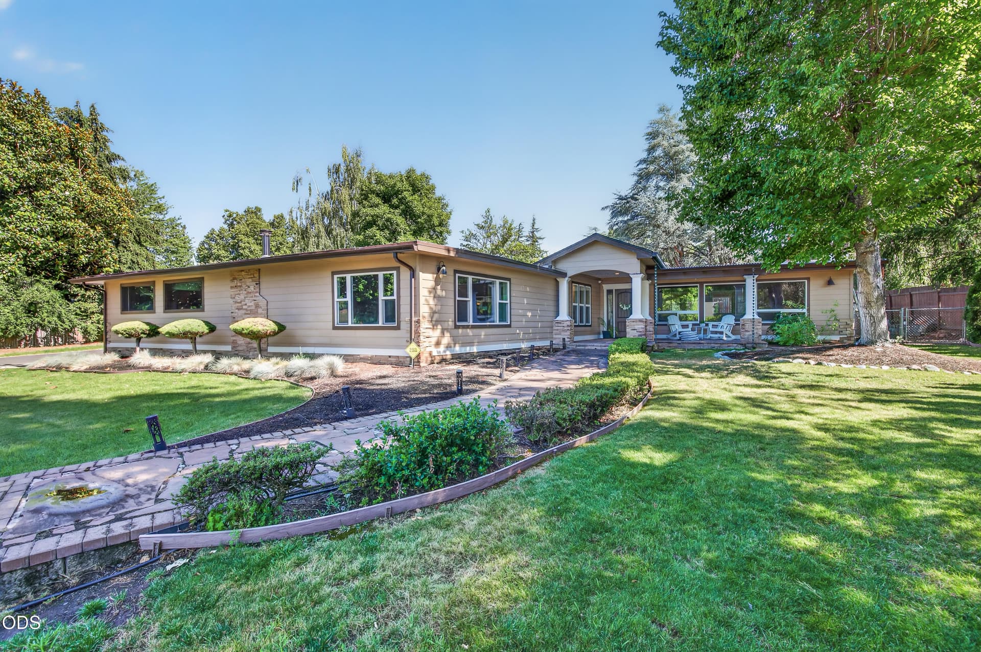11-11. Photo 2 of 57, 2201 Siskiyou Boulevard, Medford, OR 97504