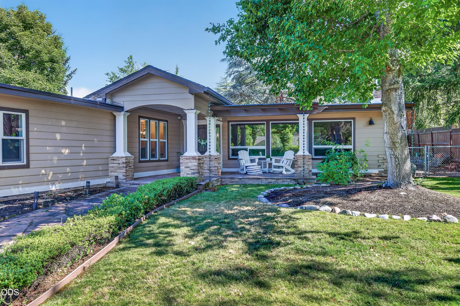 12-12. Photo 4 of 57, 2201 Siskiyou Boulevard, Medford, OR 97504