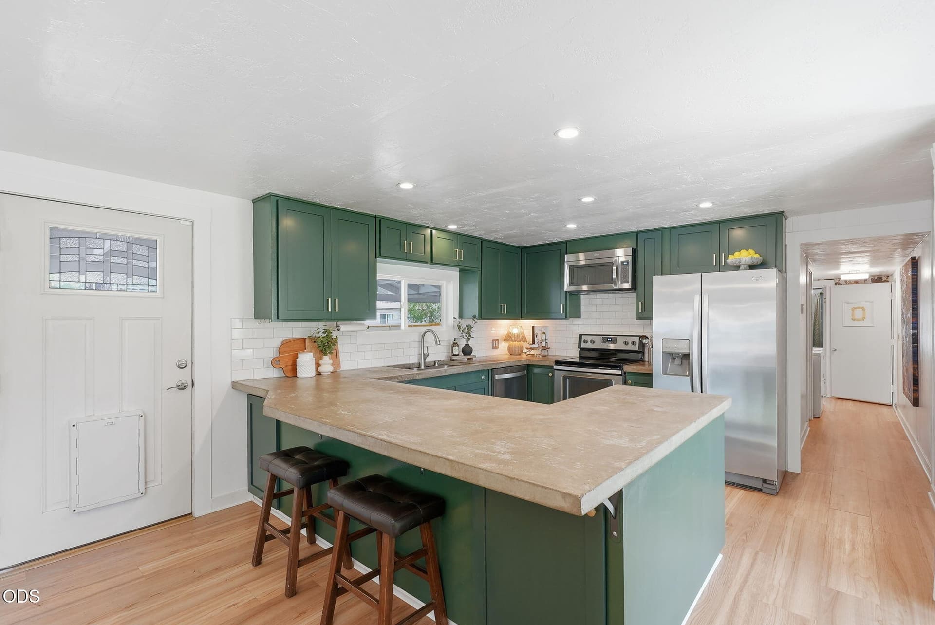 16-web-or-mls-Riley_Visuals-16. Photo 3 of 58, 19657 Hiller Drive, Bend, OR 97702