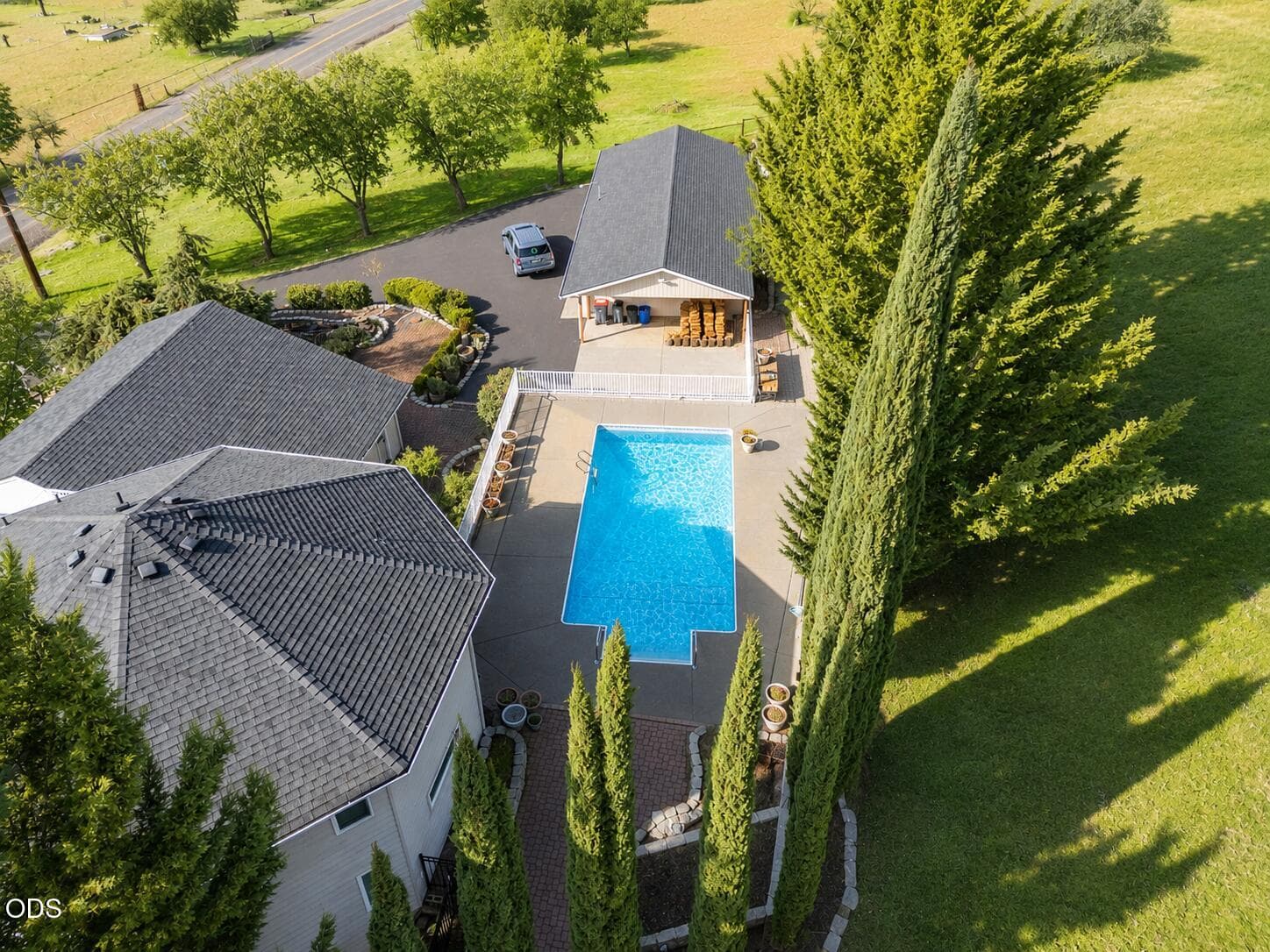 Pool. Photo 4 of 86, 4935 Cherry Lane, Medford, OR 97504