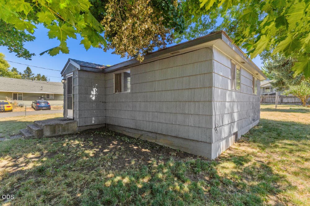 810WocusSt-3. Photo 5 of 53, 810 Wocus Street, Klamath Falls, OR 97601
