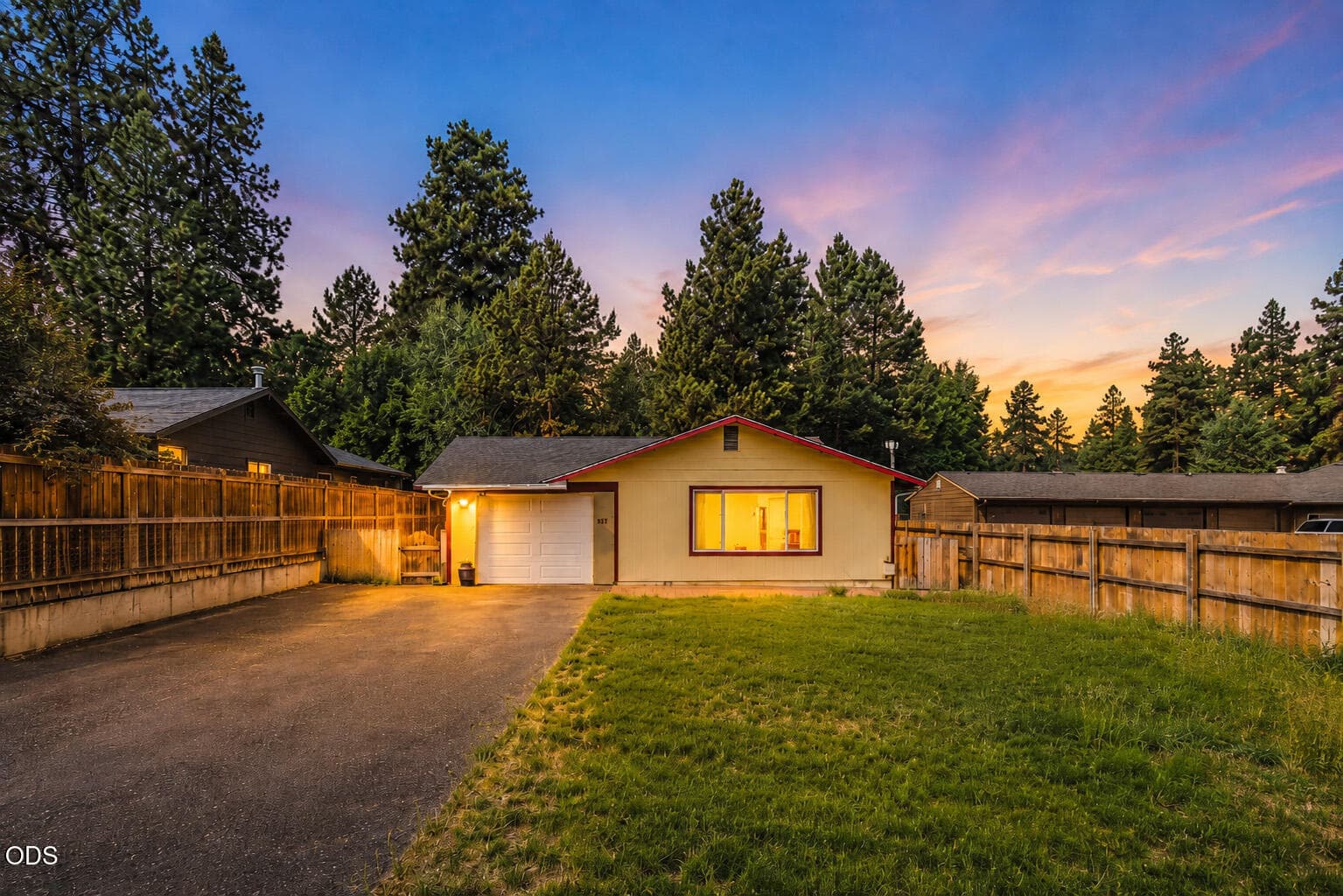 2 - 567 SE Cent-11 Twilight. Photo 2 of 22, 567 SE Centennial Street, Bend, OR 97702