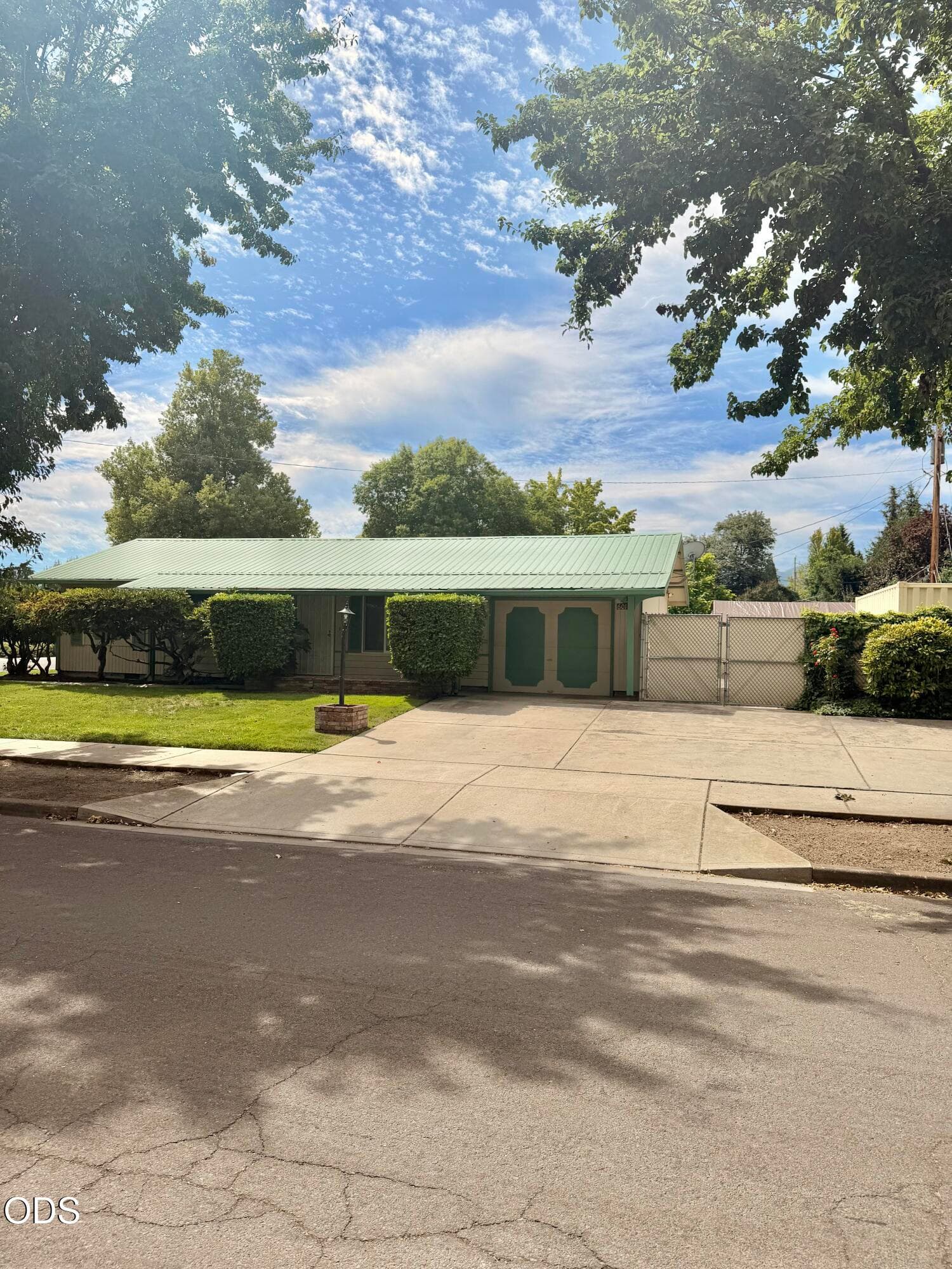 1000009543. Photo 1 of 20, 601 Souvenir Street, Medford, OR 97501