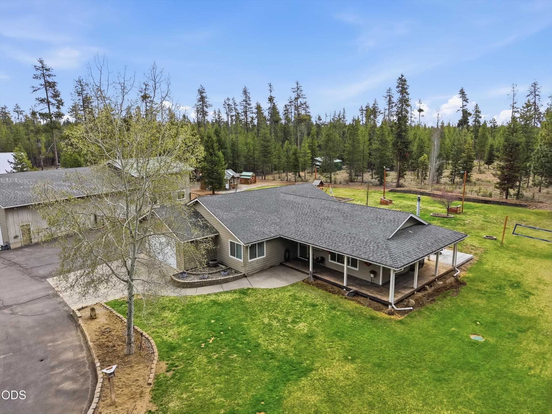 front yard. Photo 2 of 47, 15965 Parkway Drive, La Pine, OR 97739