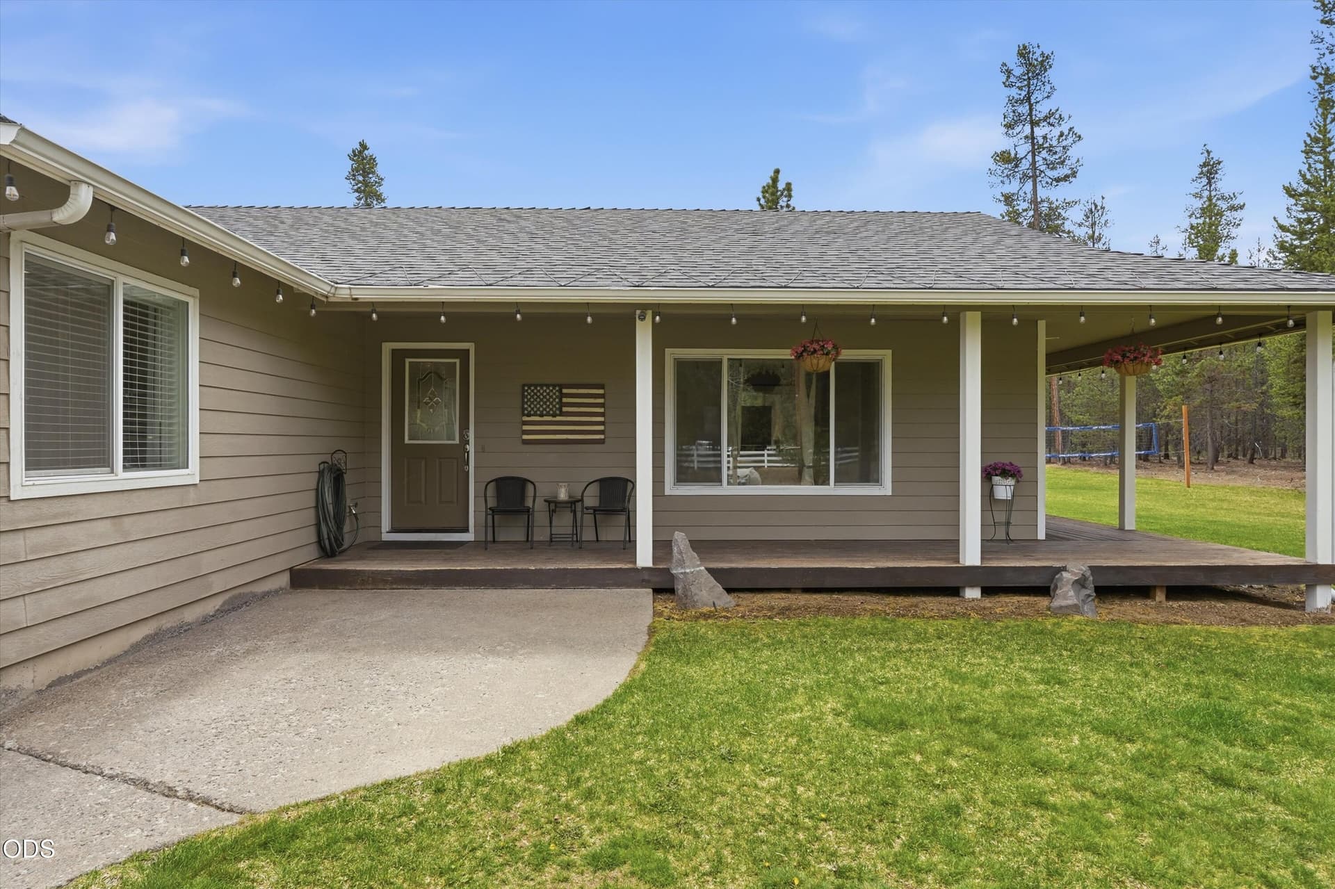 front porch. Photo 4 of 47, 15965 Parkway Drive, La Pine, OR 97739