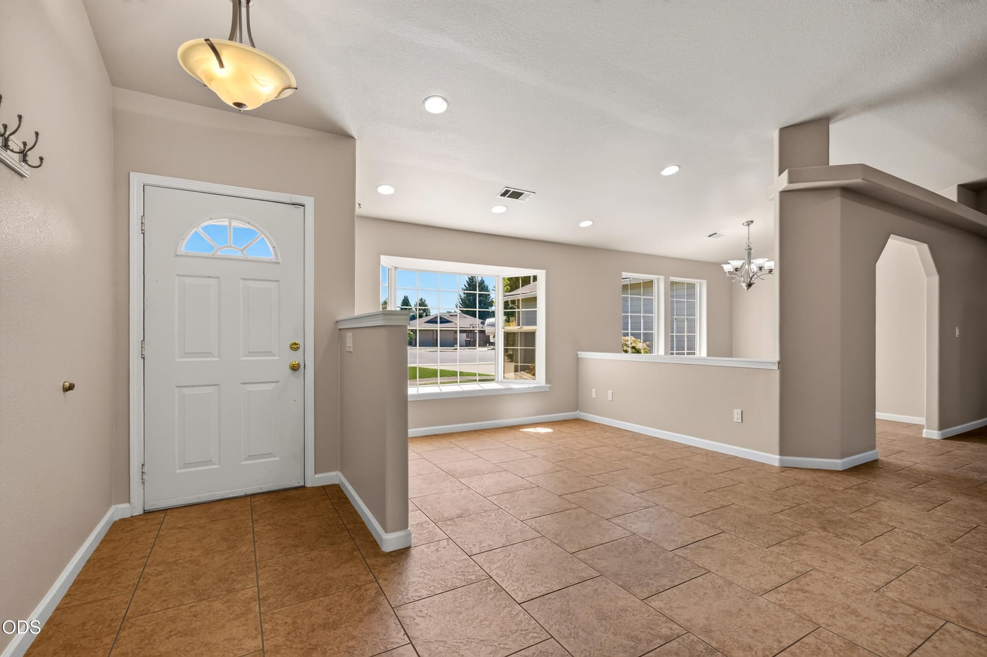 3 - Entryway. Photo 3 of 54, 182 Justin Court, Central Point, OR 97502