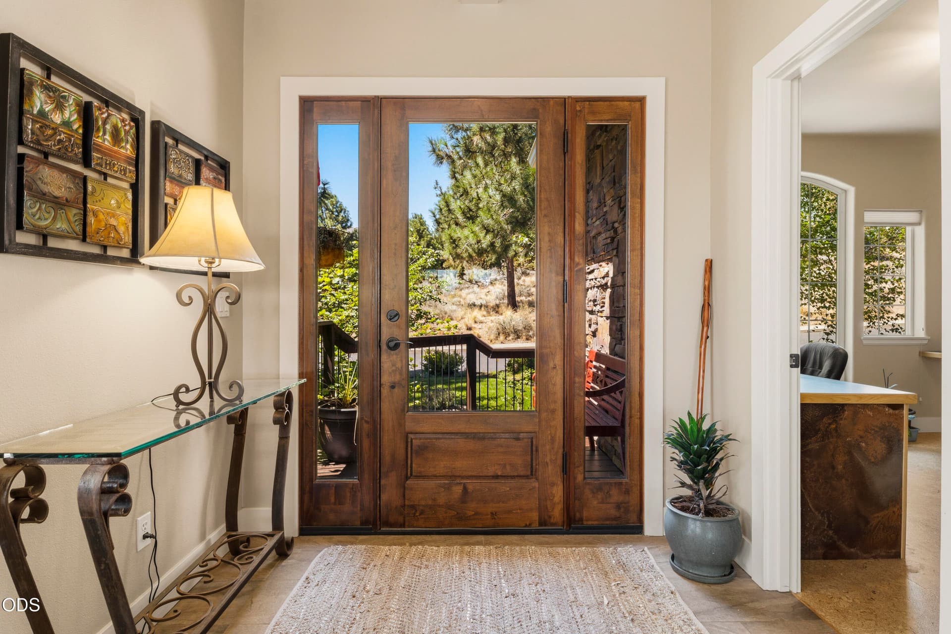 20-Entry. Photo 5 of 66, 1158 NW Redfield Circle, Bend, OR 97703