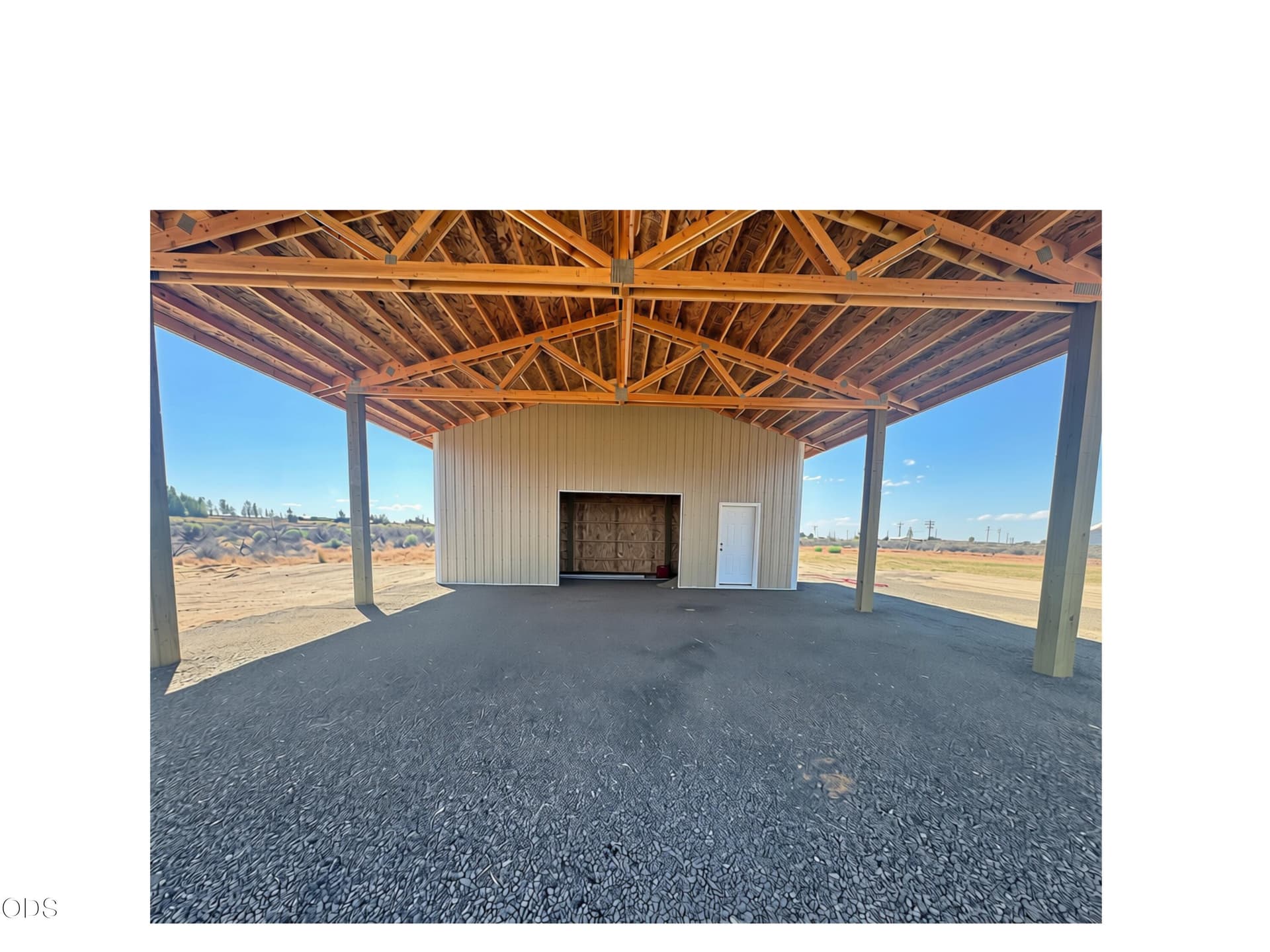 shop interior. Photo 4 of 29, 57120 Arrowhead Loop, Christmas Valley, OR 97641