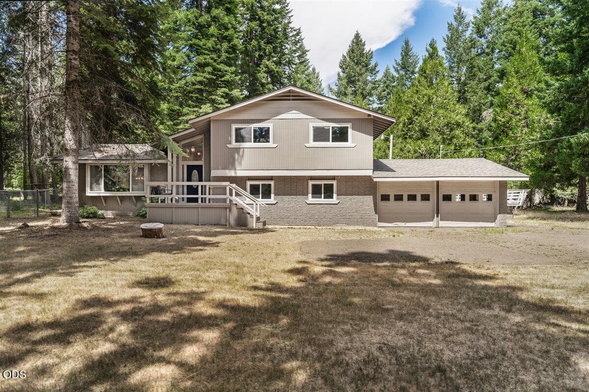 04-Home Dead On. Photo 2 of 48, 12300 Oregon 66, Ashland, OR 97520