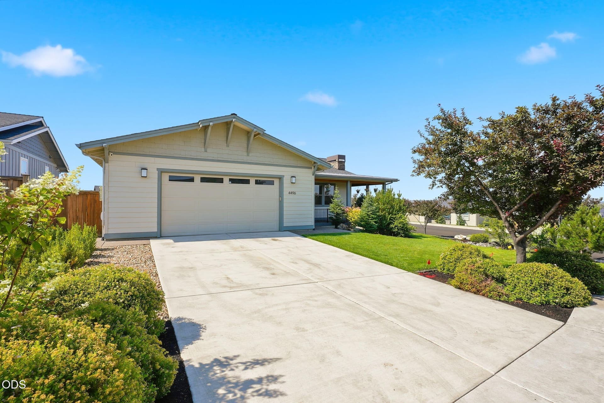 1-web-or-mls-Riley_Visuals-1. Photo 1 of 37, 4496 SW Zenith Avenue, Redmond, OR 97756
