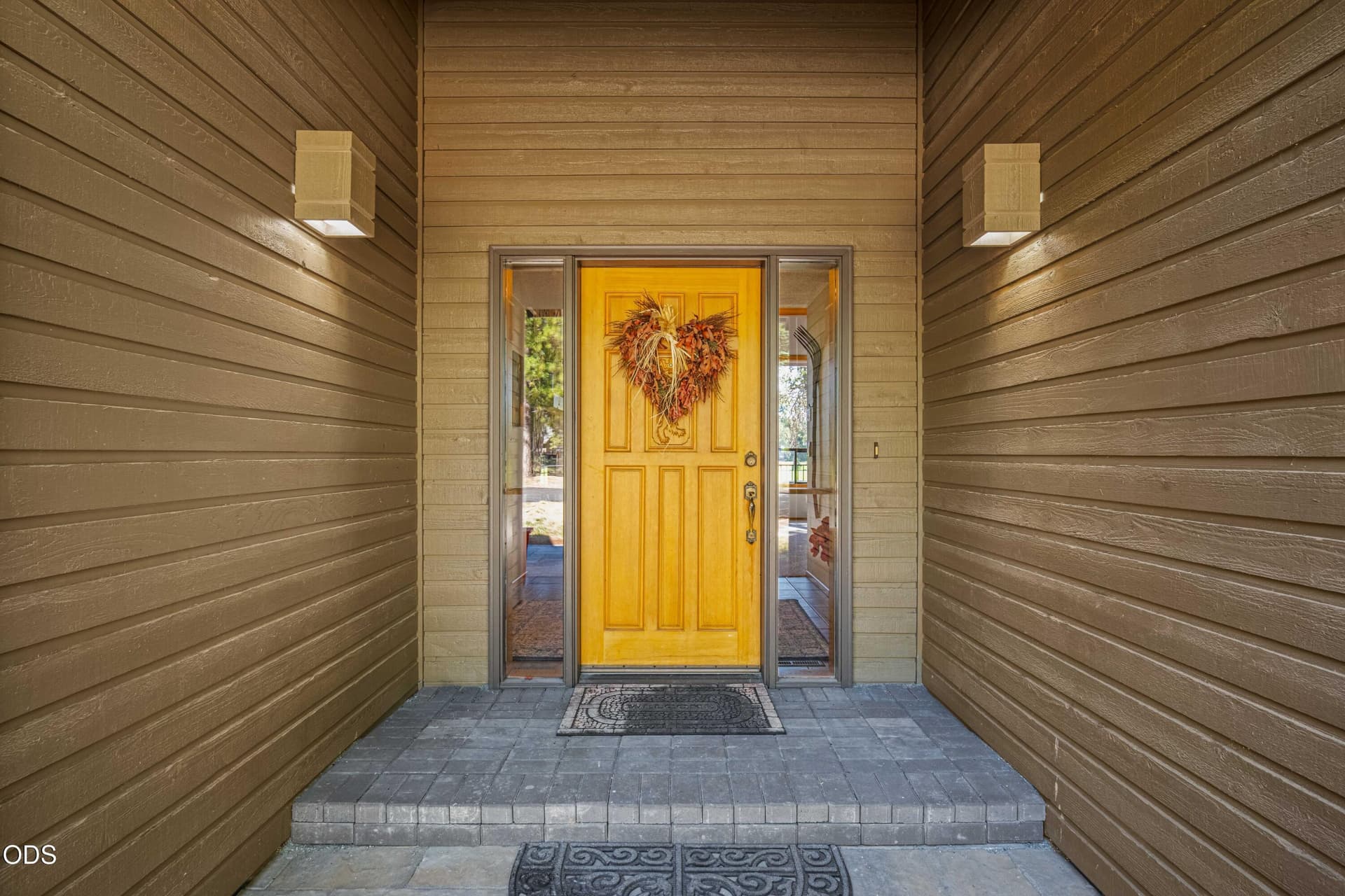 sunriver-covered-front-door. Photo 5 of 56, 17777 Topflite Lane, Sunriver, OR 97707