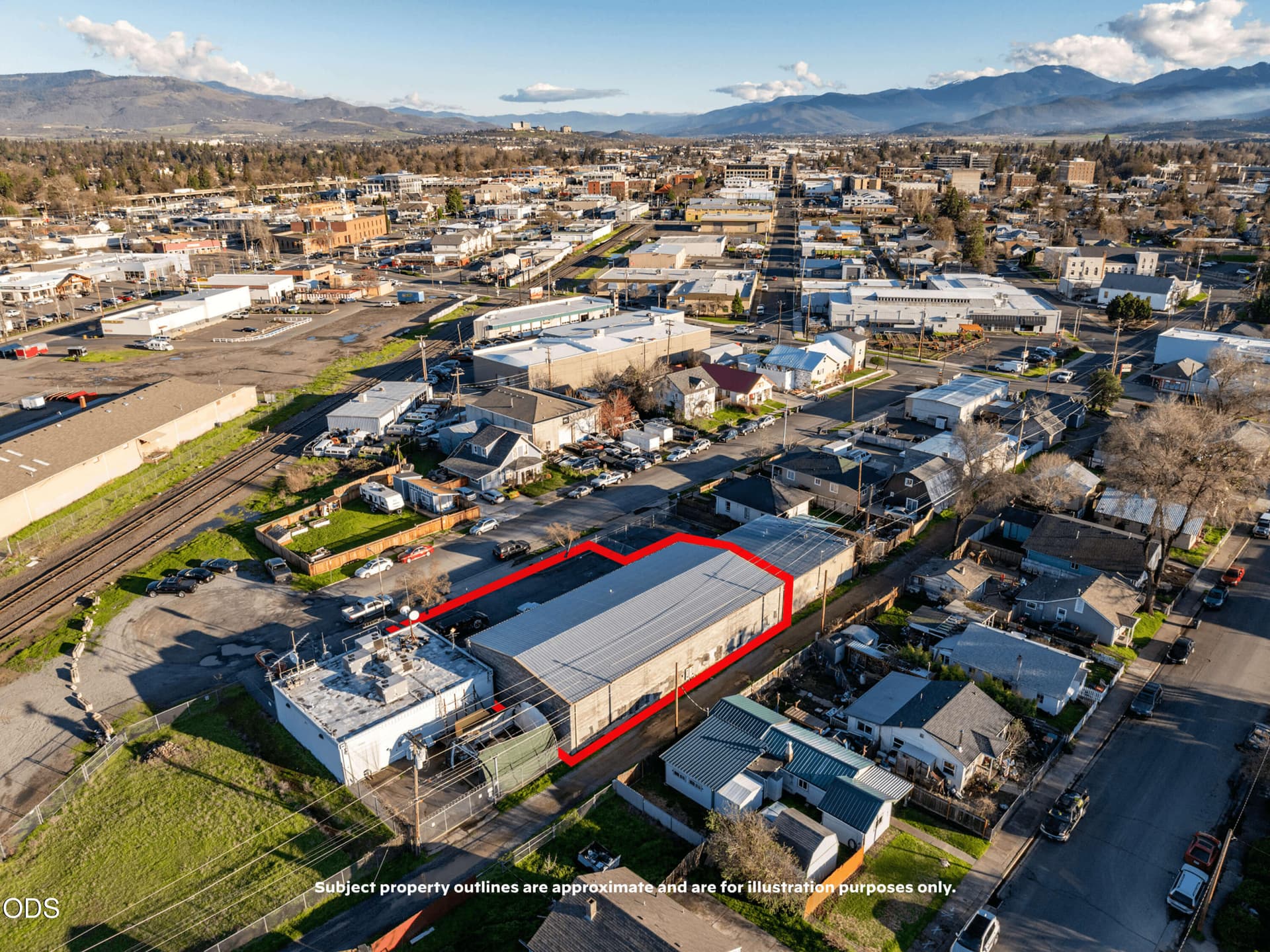 729-4. Photo 4 of 45, 729 Welch Street, Medford, OR 97501