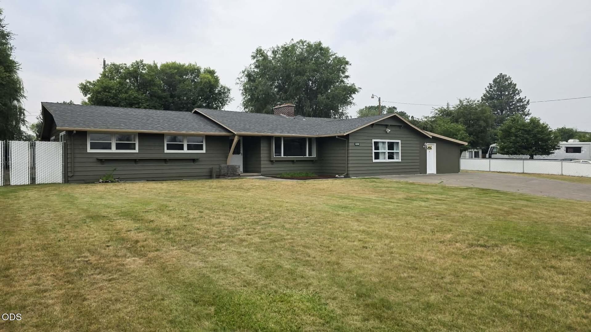 10450292-c42c-4981-a7e3-0008ea603d72. Photo 2 of 27, 630 NE Loper Avenue, Prineville, OR 97754