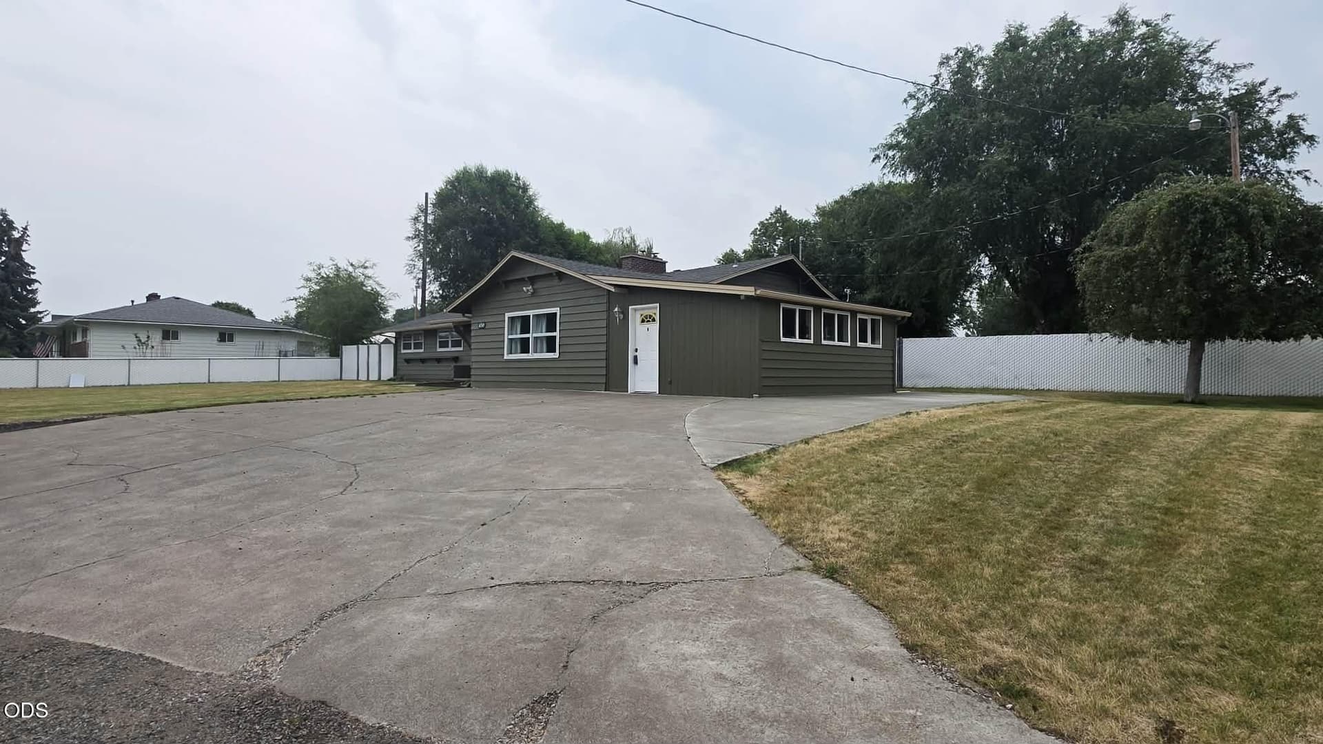 29dbfbb8-f5a0-41c3-bbe1-c29f376ce913. Photo 3 of 27, 630 NE Loper Avenue, Prineville, OR 97754