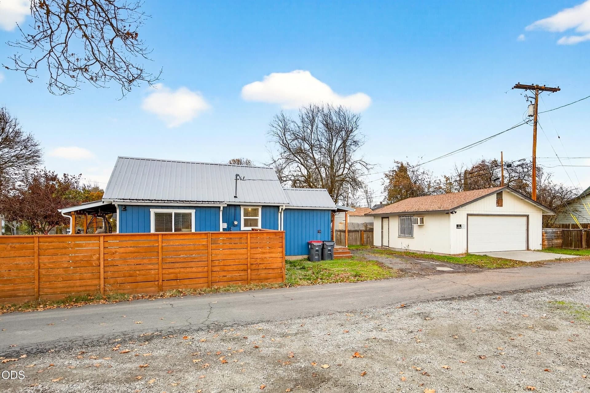 3. Photo 3 of 17, 16 Quince Street, Medford, OR 97501