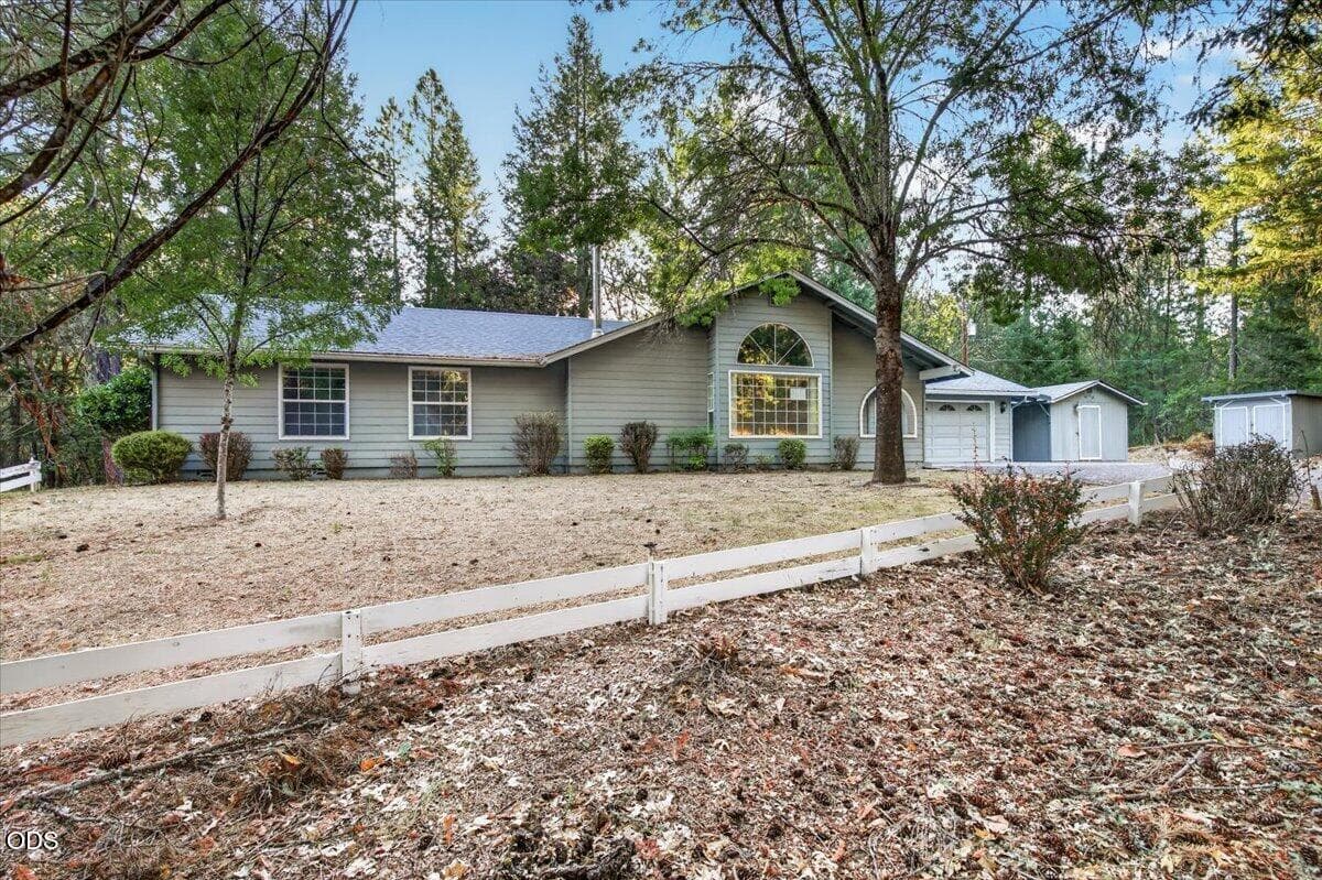02-2. Photo 5 of 33, 111 Sherwood Lane, Grants Pass, OR 97527