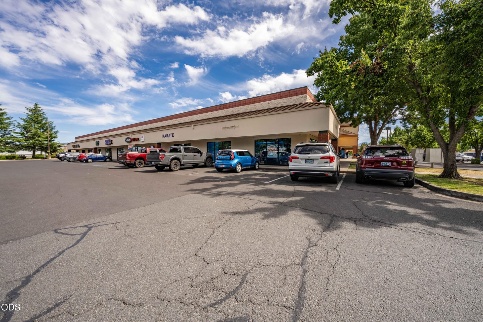 1350-A-1. Photo 1 of 28, 1350 Plaza Boulevard Unit A-B, Central Point, OR 97502