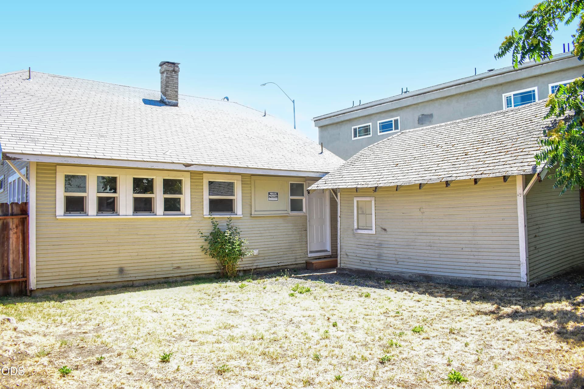 515 N Riverside Backyard with Garage Pho. Photo 5 of 18, 515 N Riverside Avenue, Medford, OR 97501