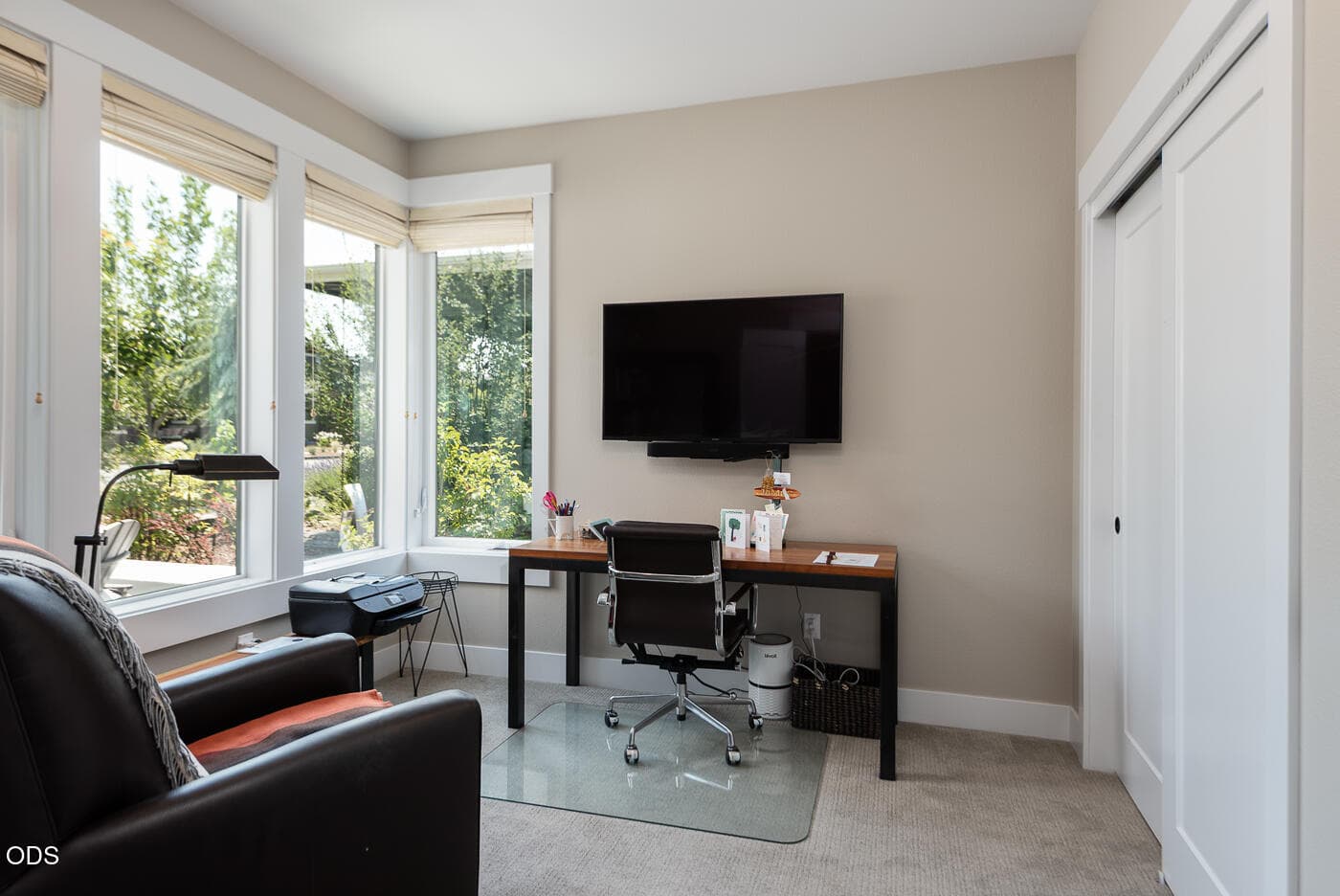 Office. Photo 4 of 41, 2100 NW Newport Hills Drive, Bend, OR 97703