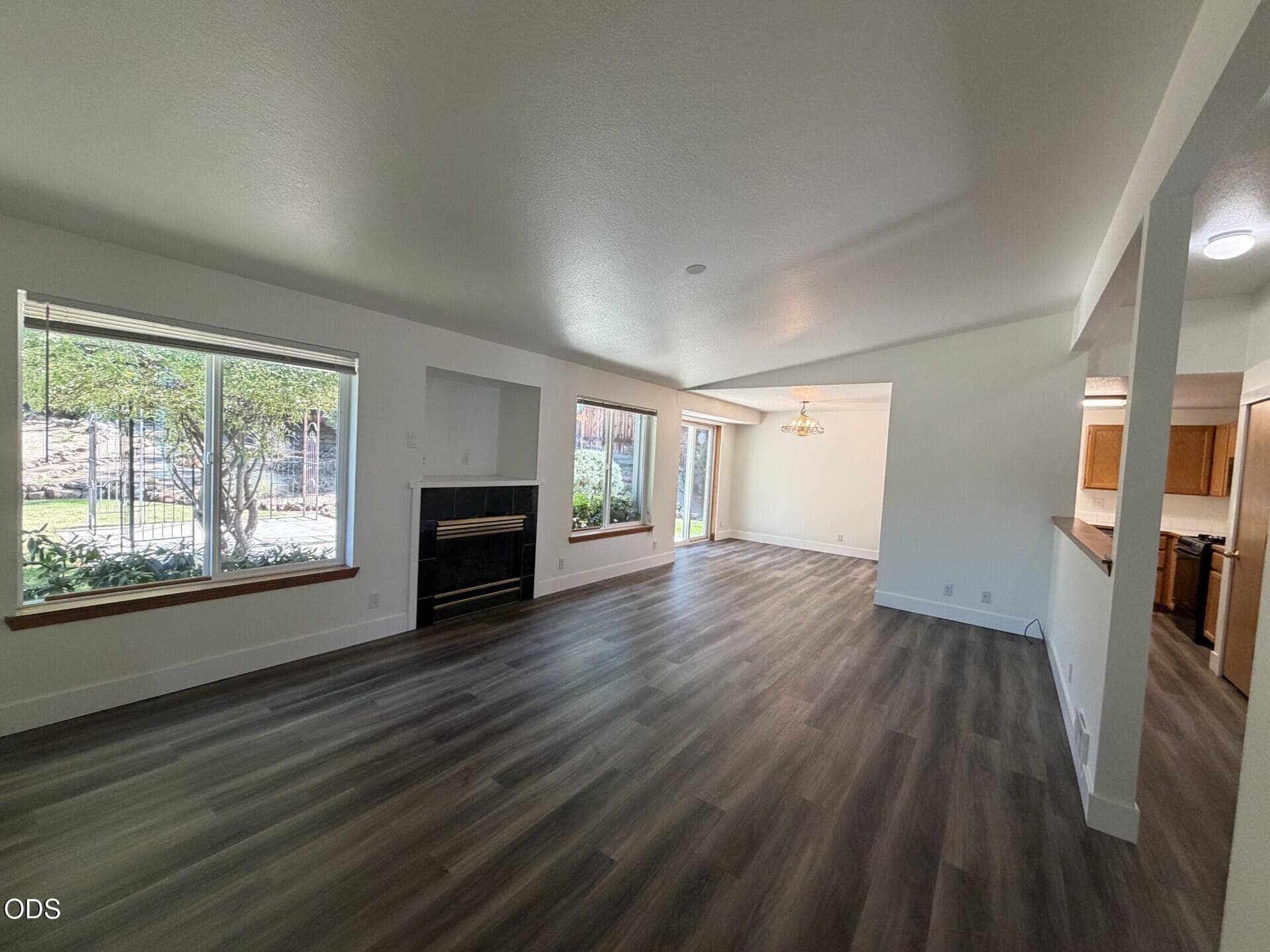 1522 55. Photo 4 of 40, 1522 NE Locksley Drive, Bend, OR 97701